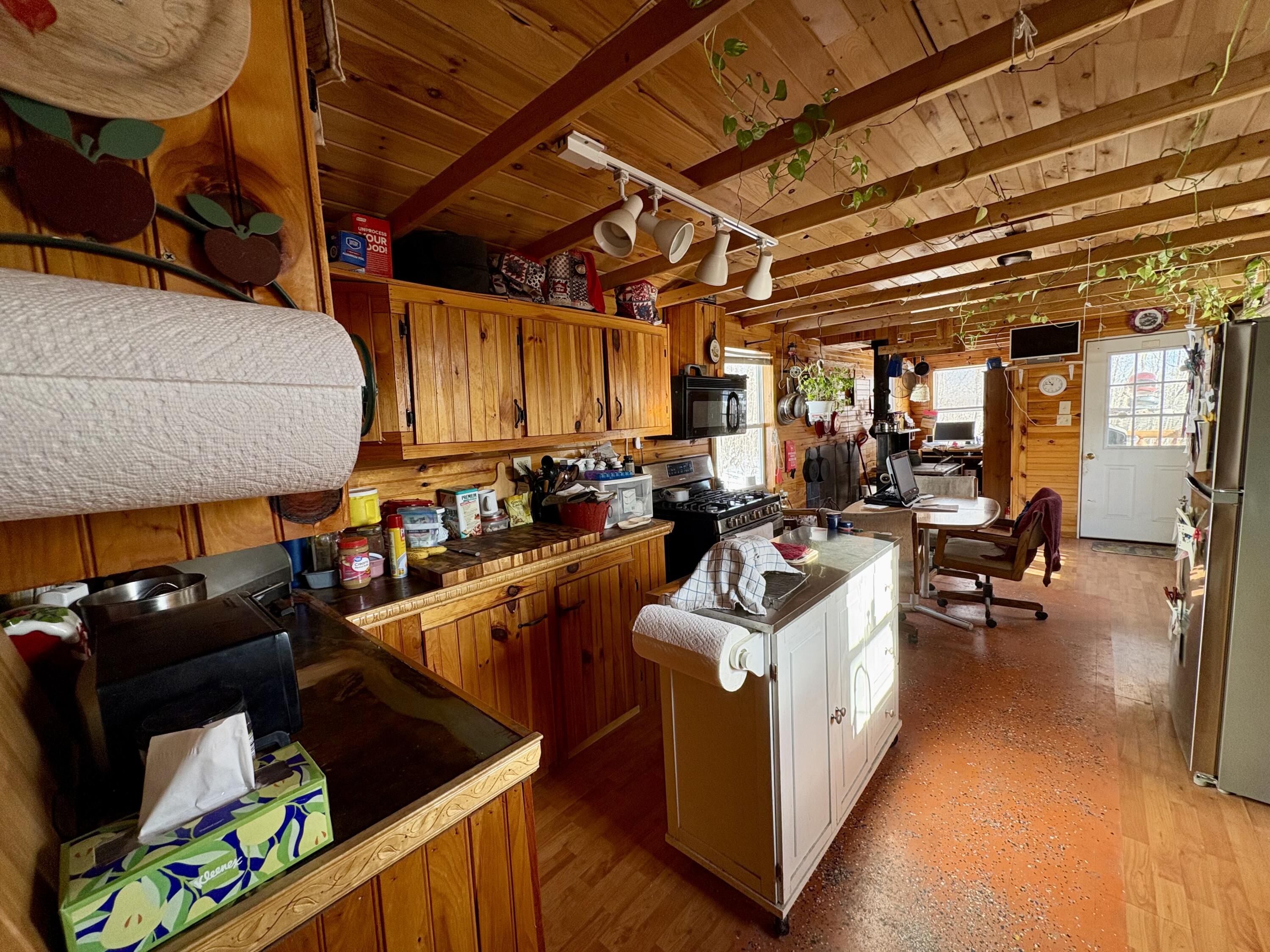 main property photo 6