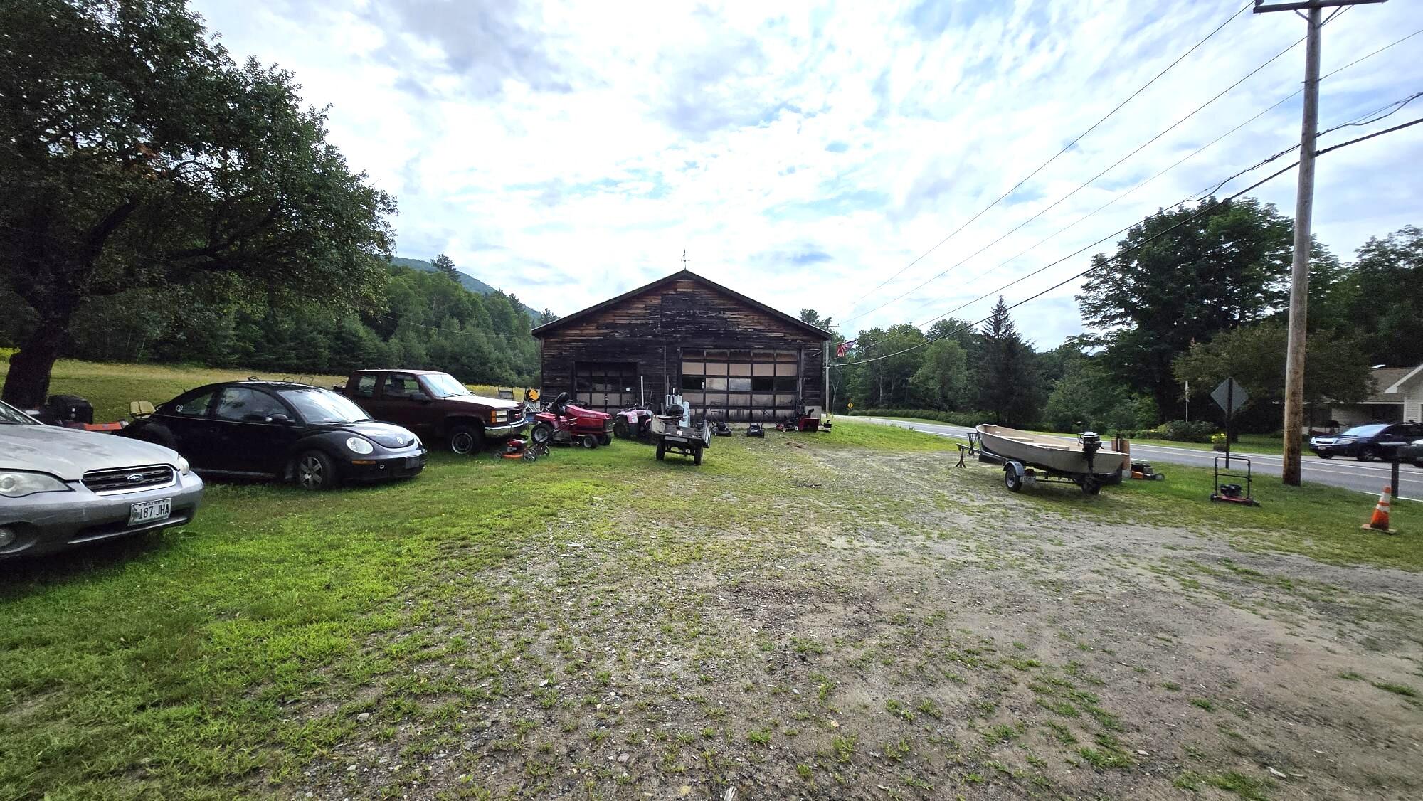 main property photo 14