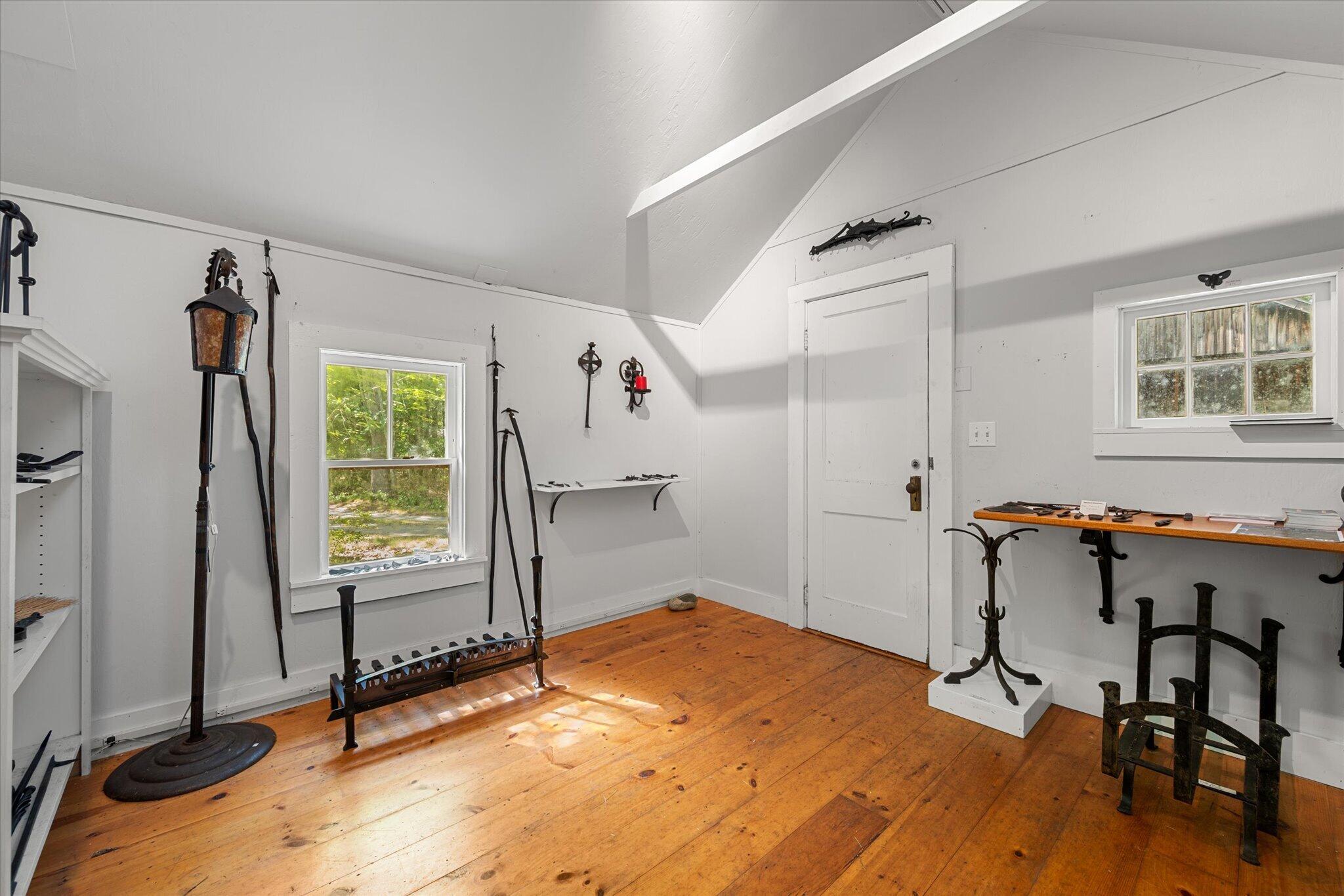 main property photo 44