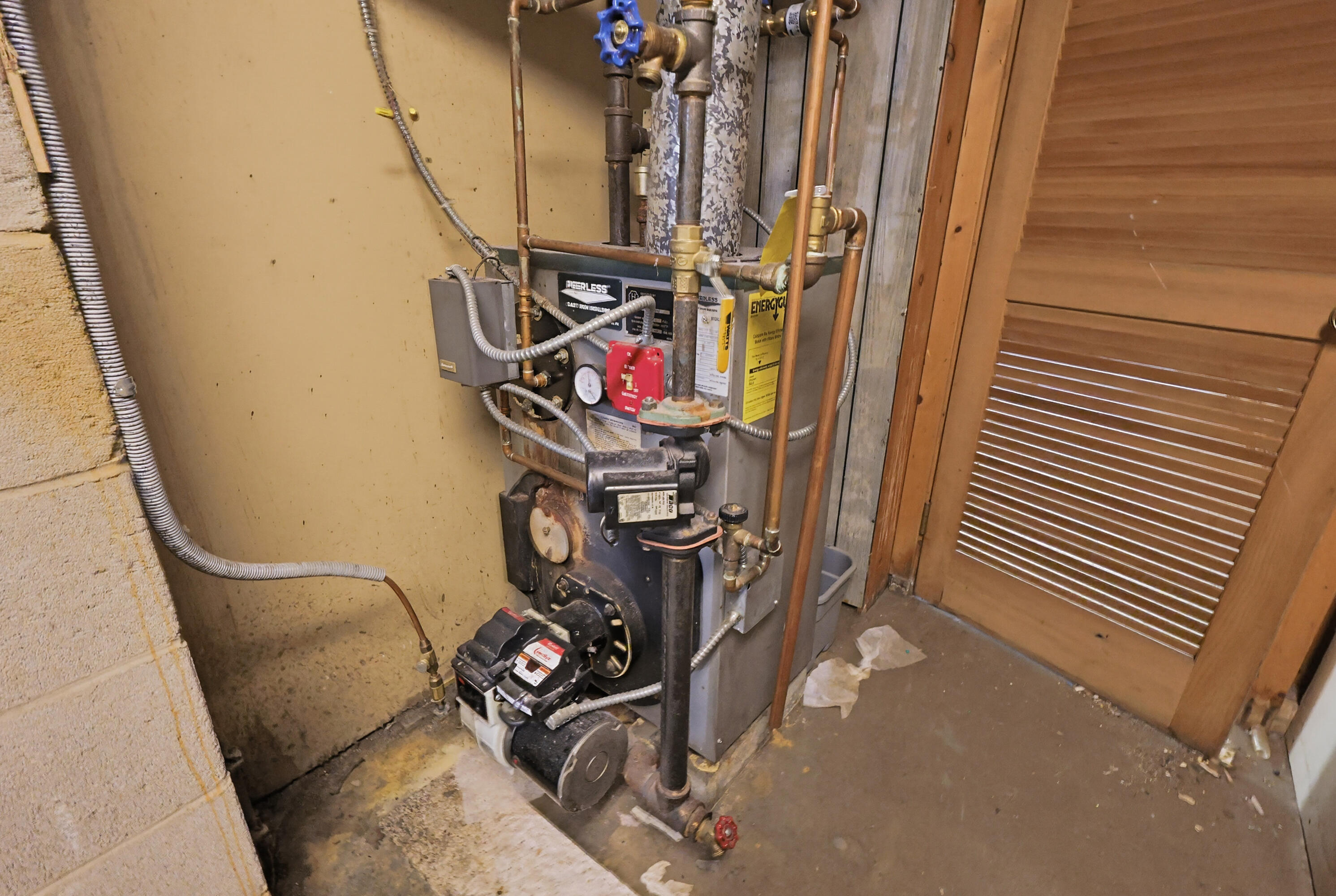 main property photo 23