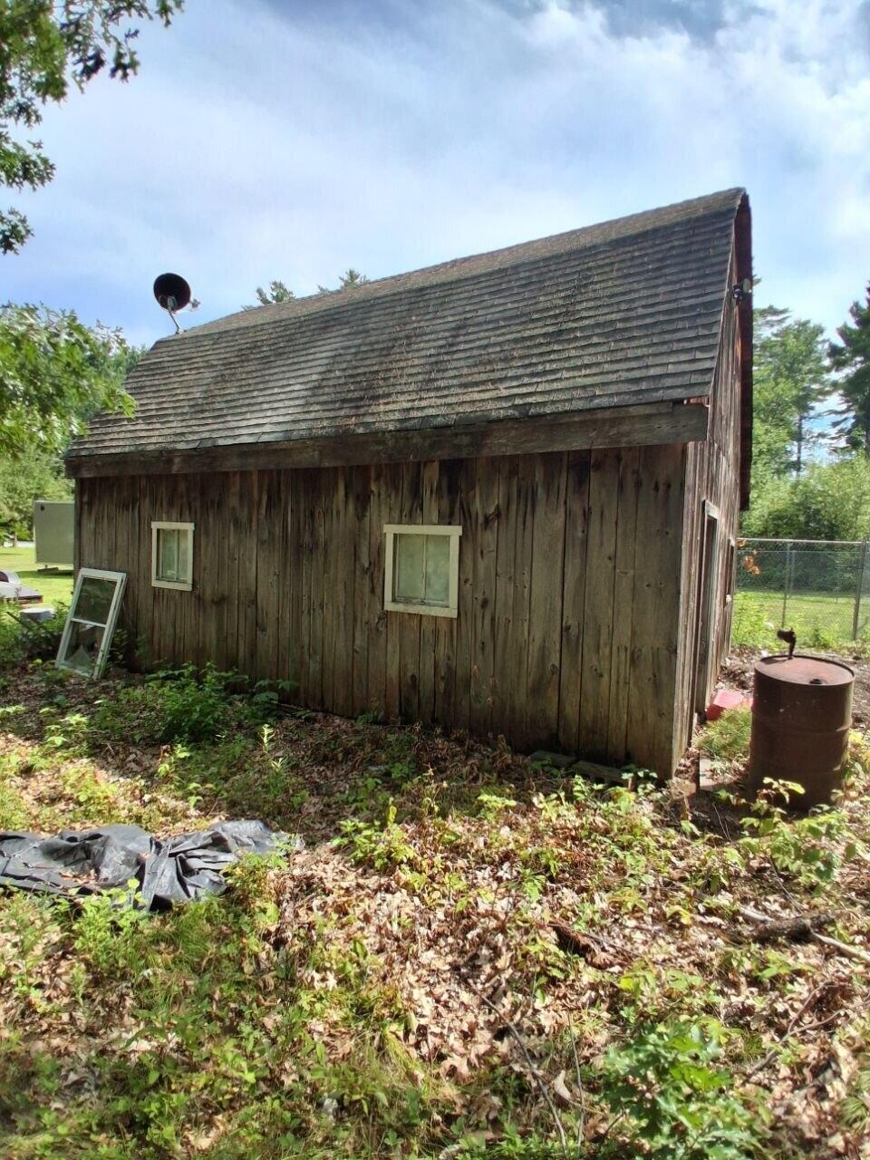main property photo 32