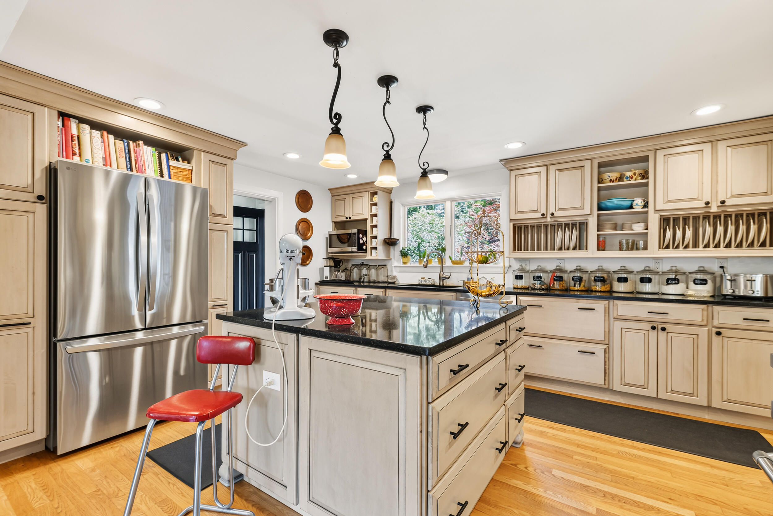 main property photo 16
