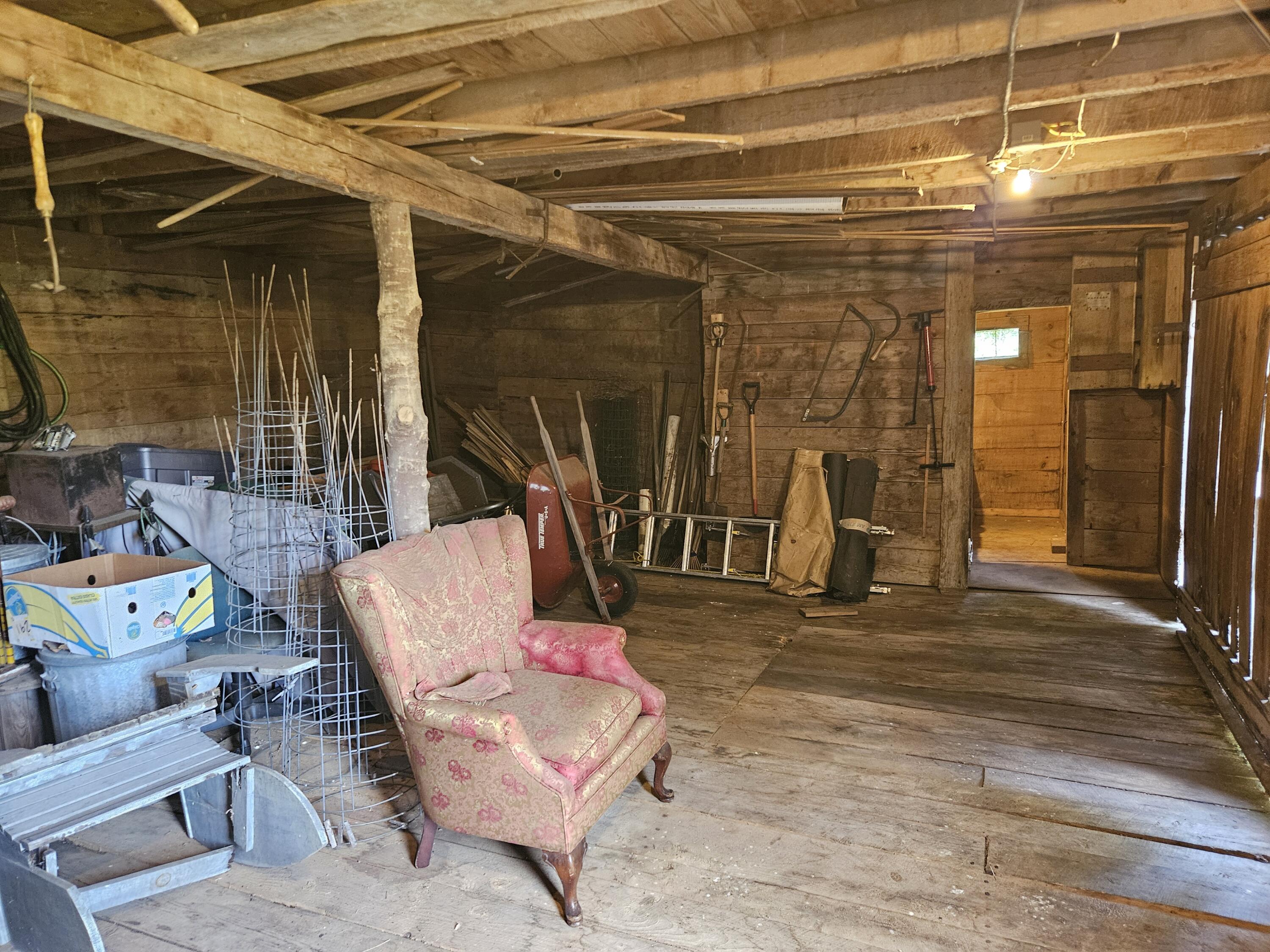 main property photo 36
