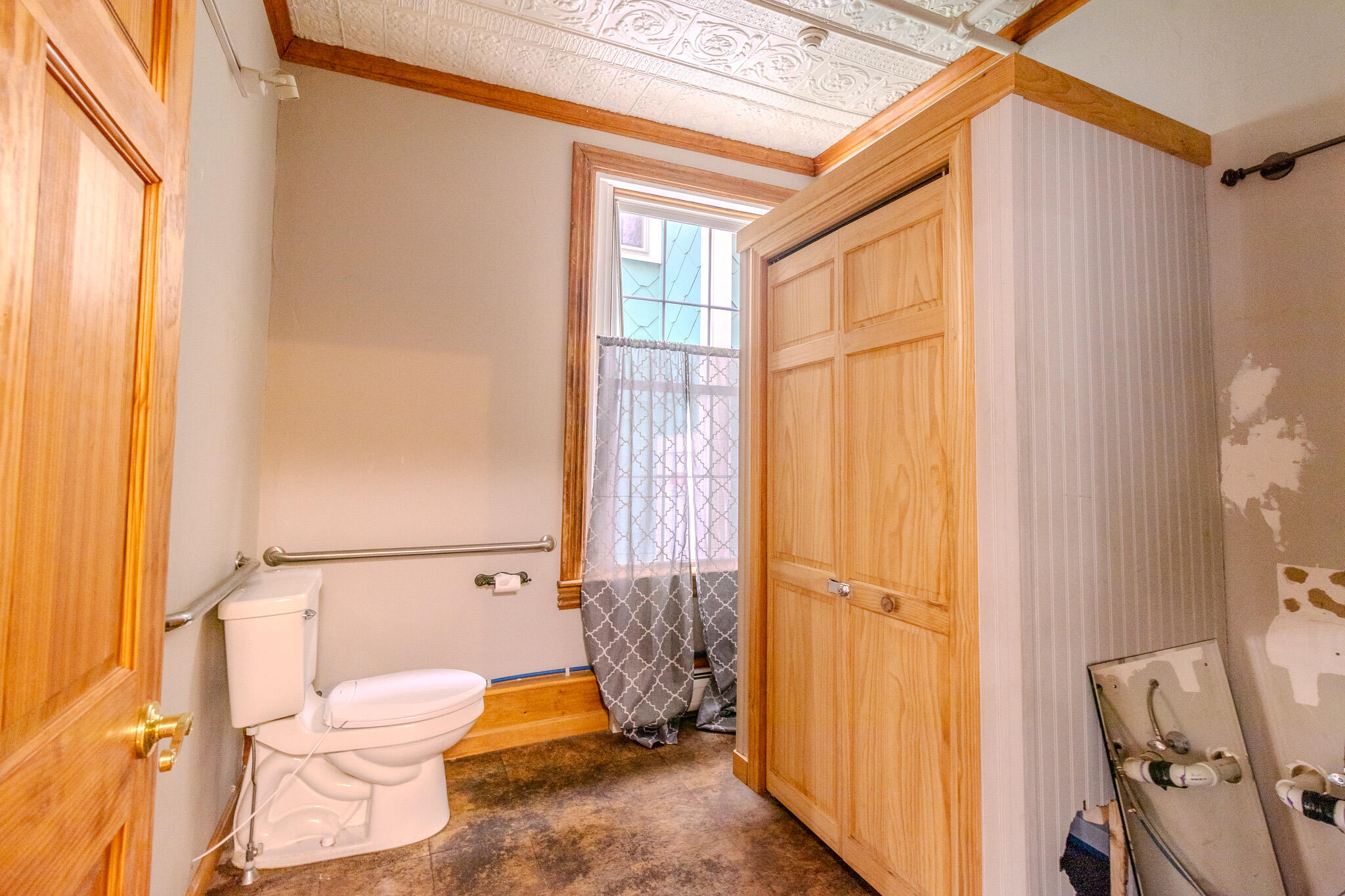 main property photo 18