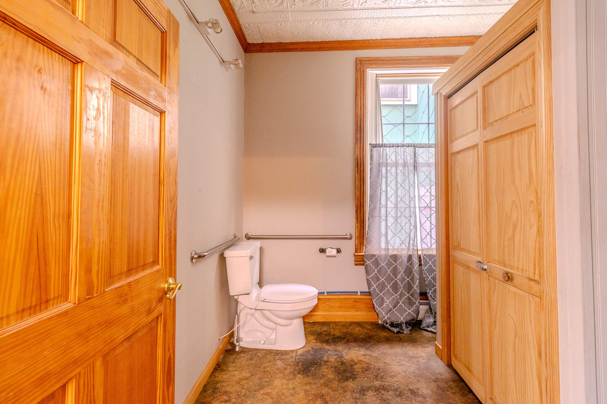 main property photo 19