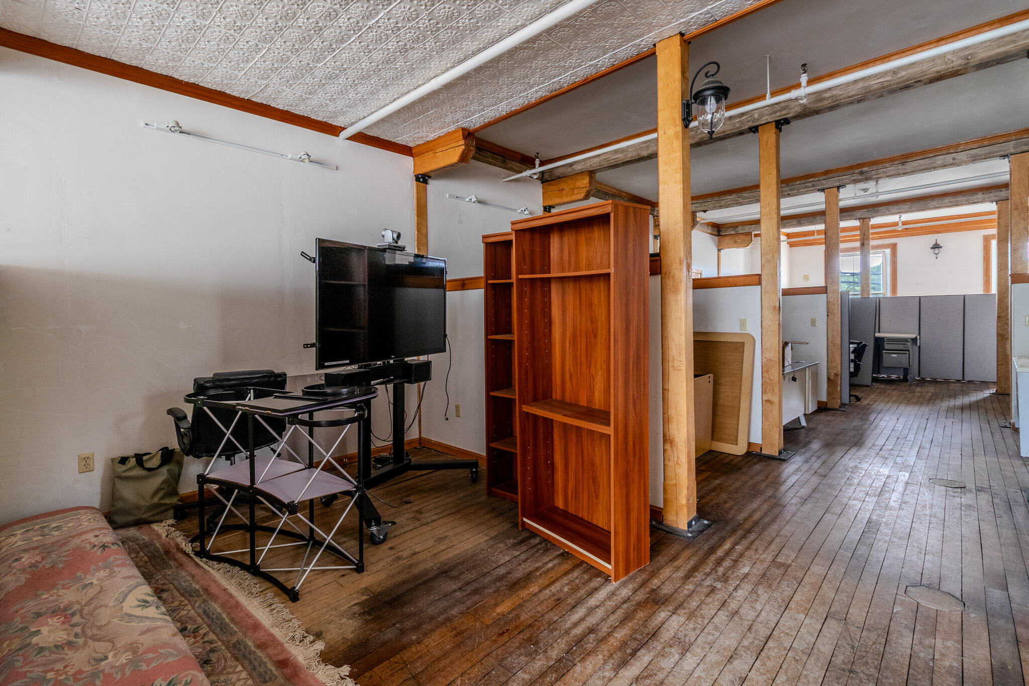 main property photo 37
