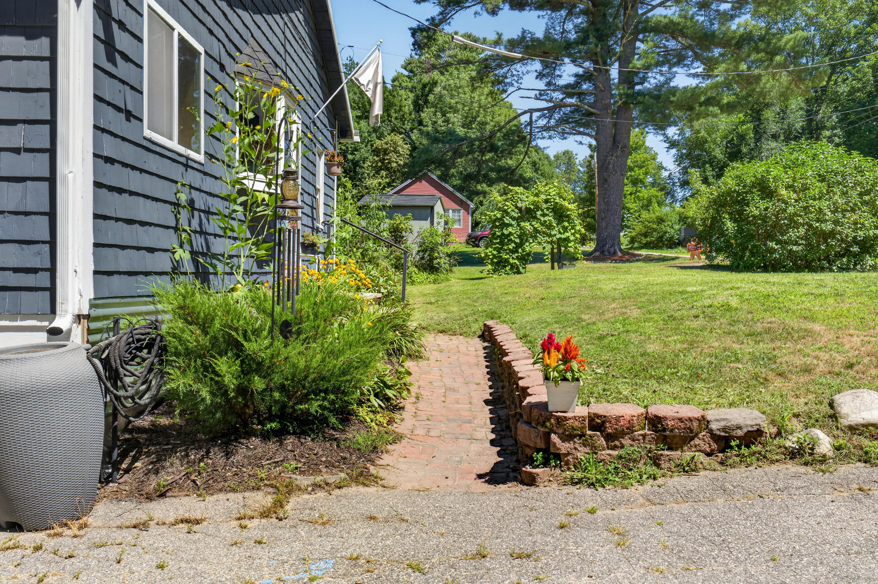 main property photo 49