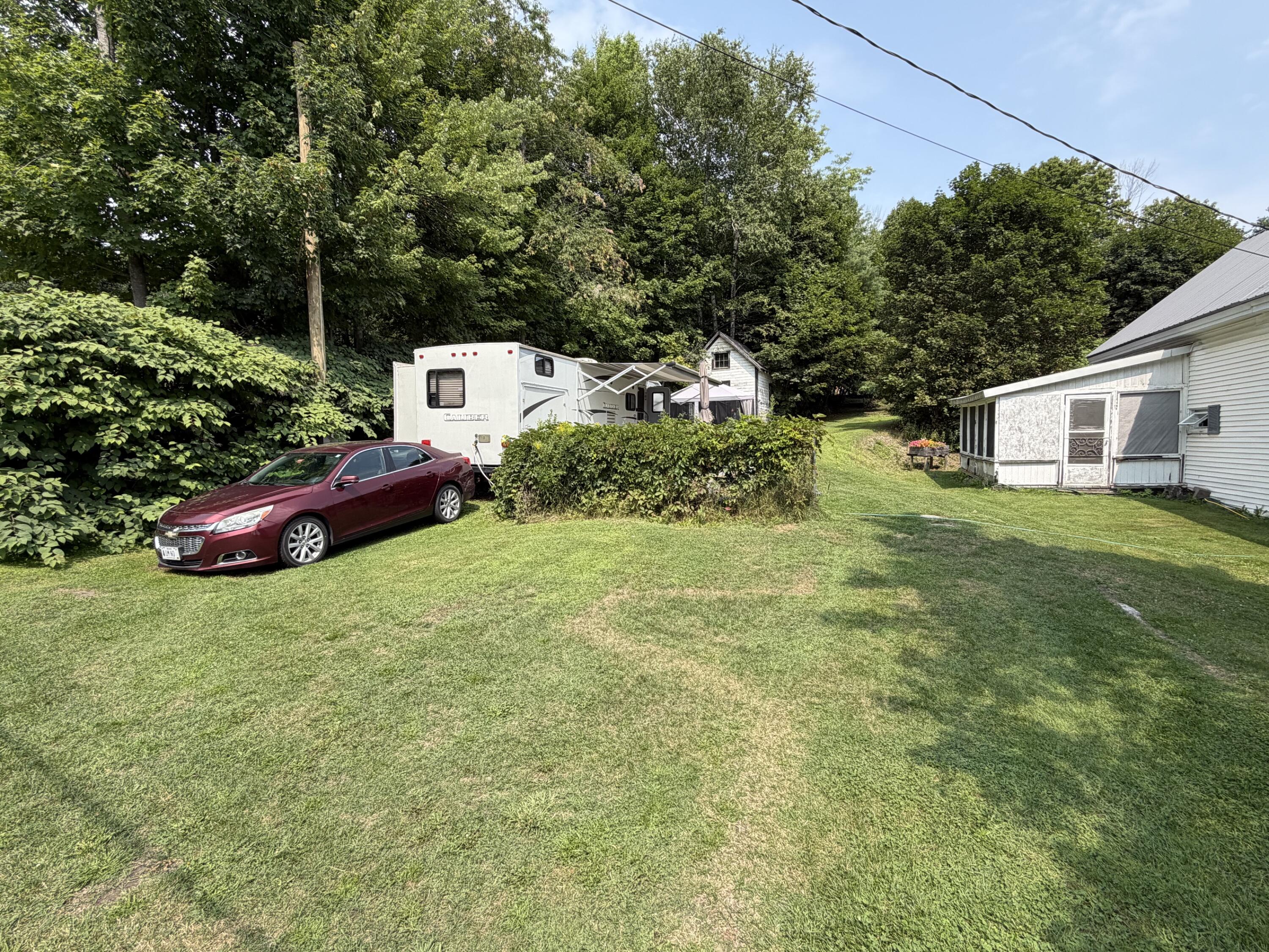 main property photo 25