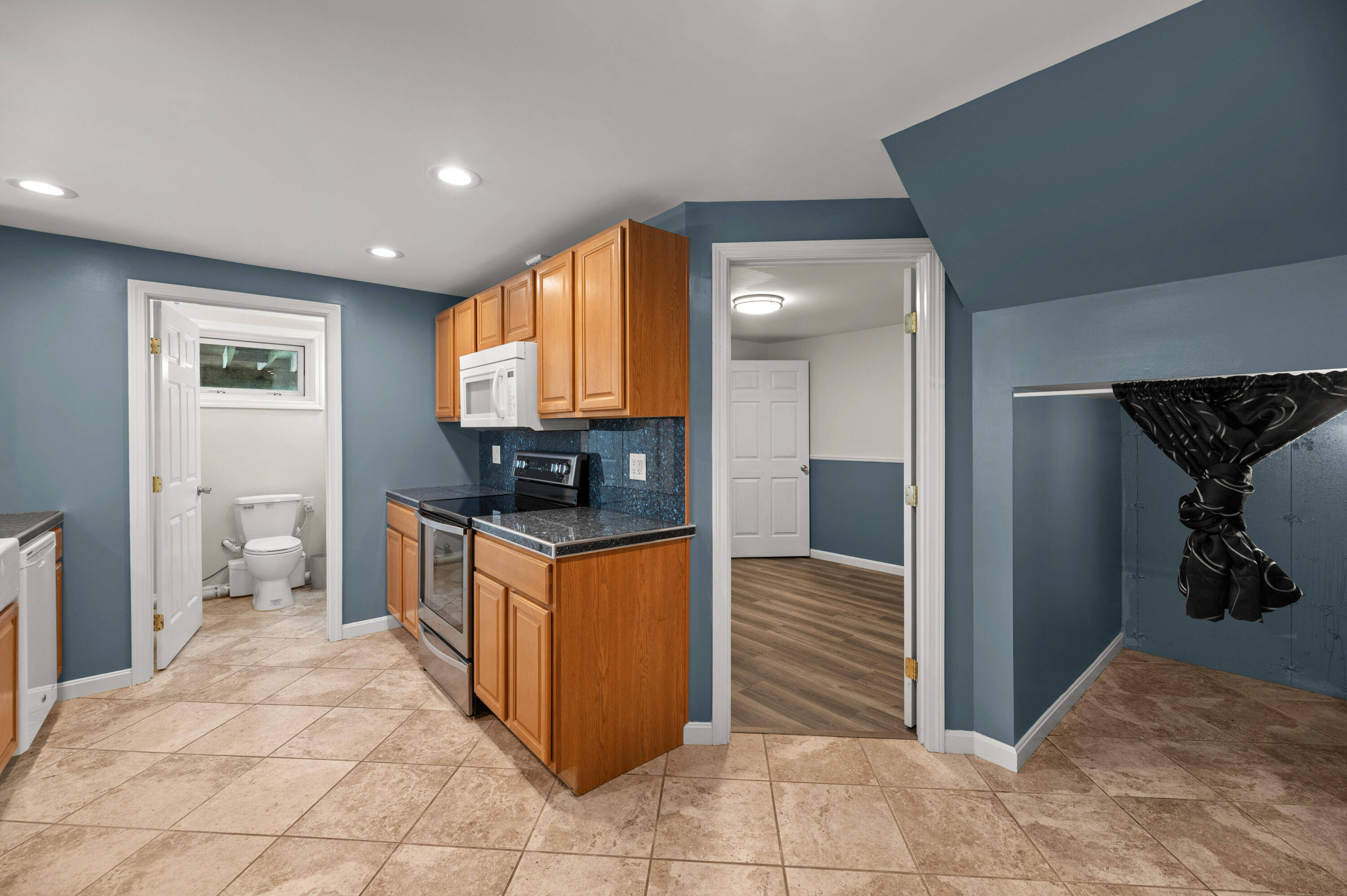 main property photo 75
