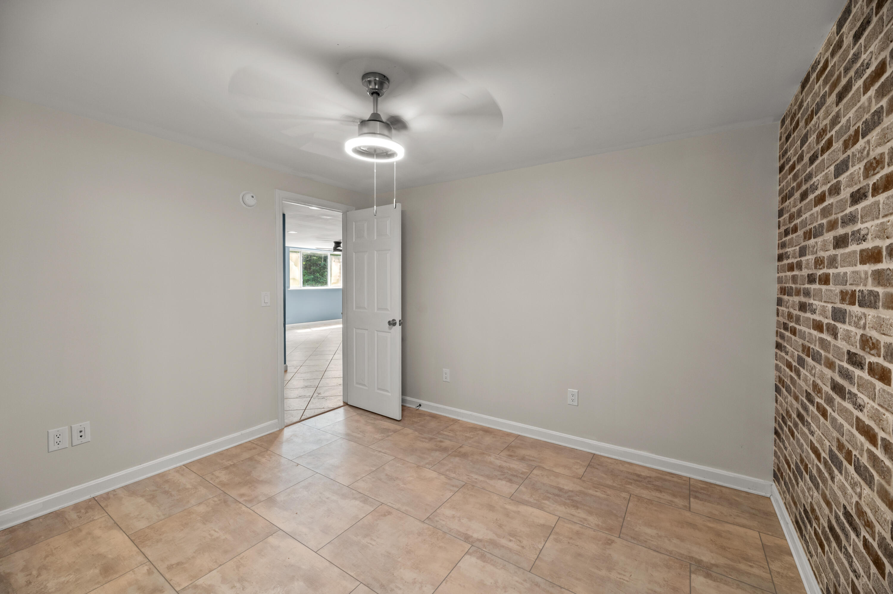 main property photo 89
