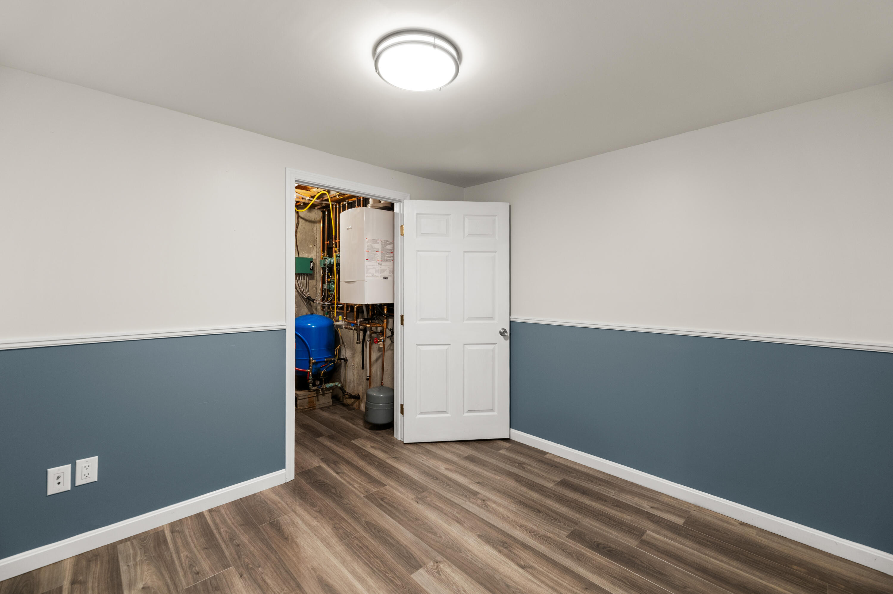 main property photo 95