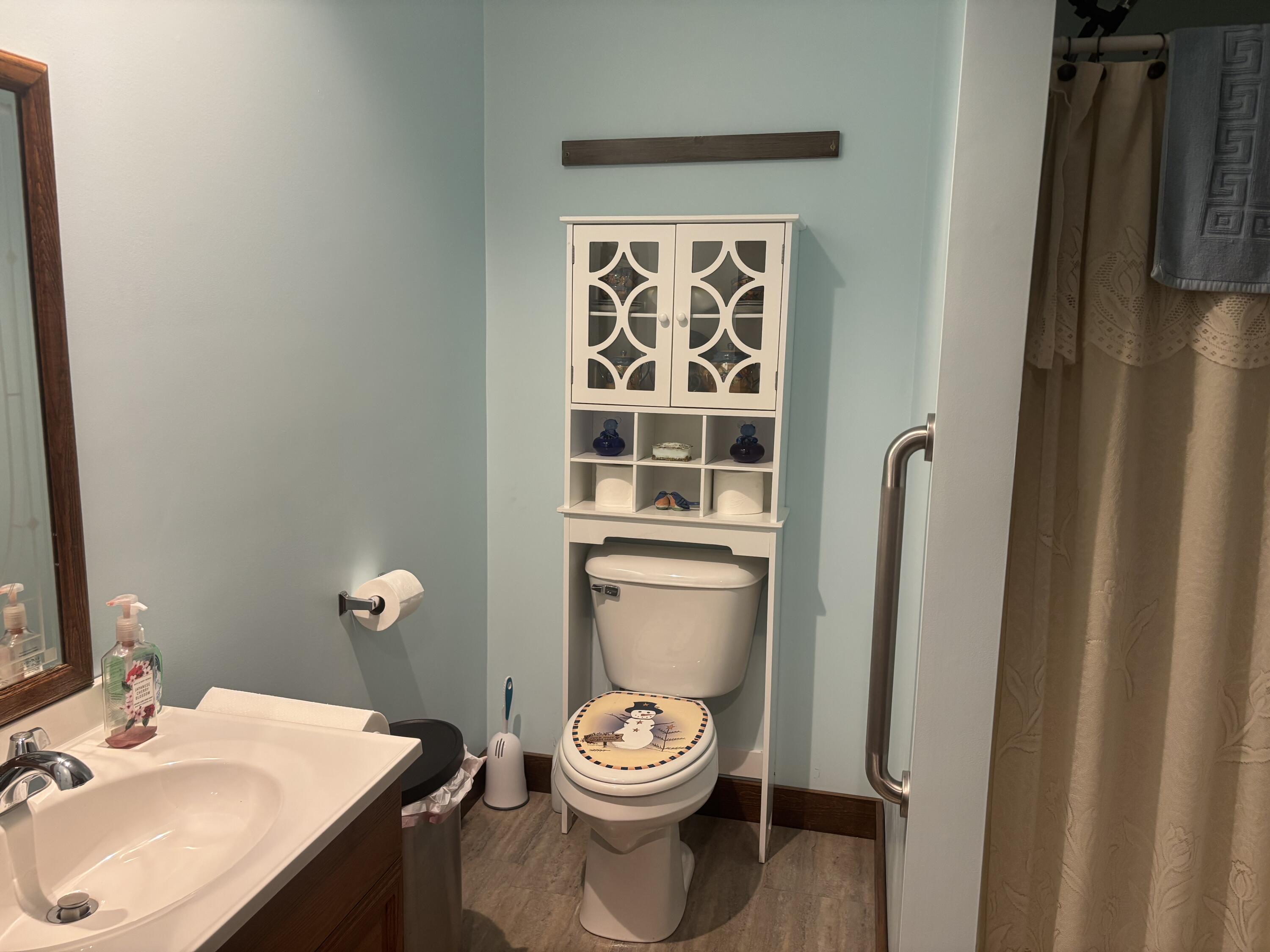 main property photo 45