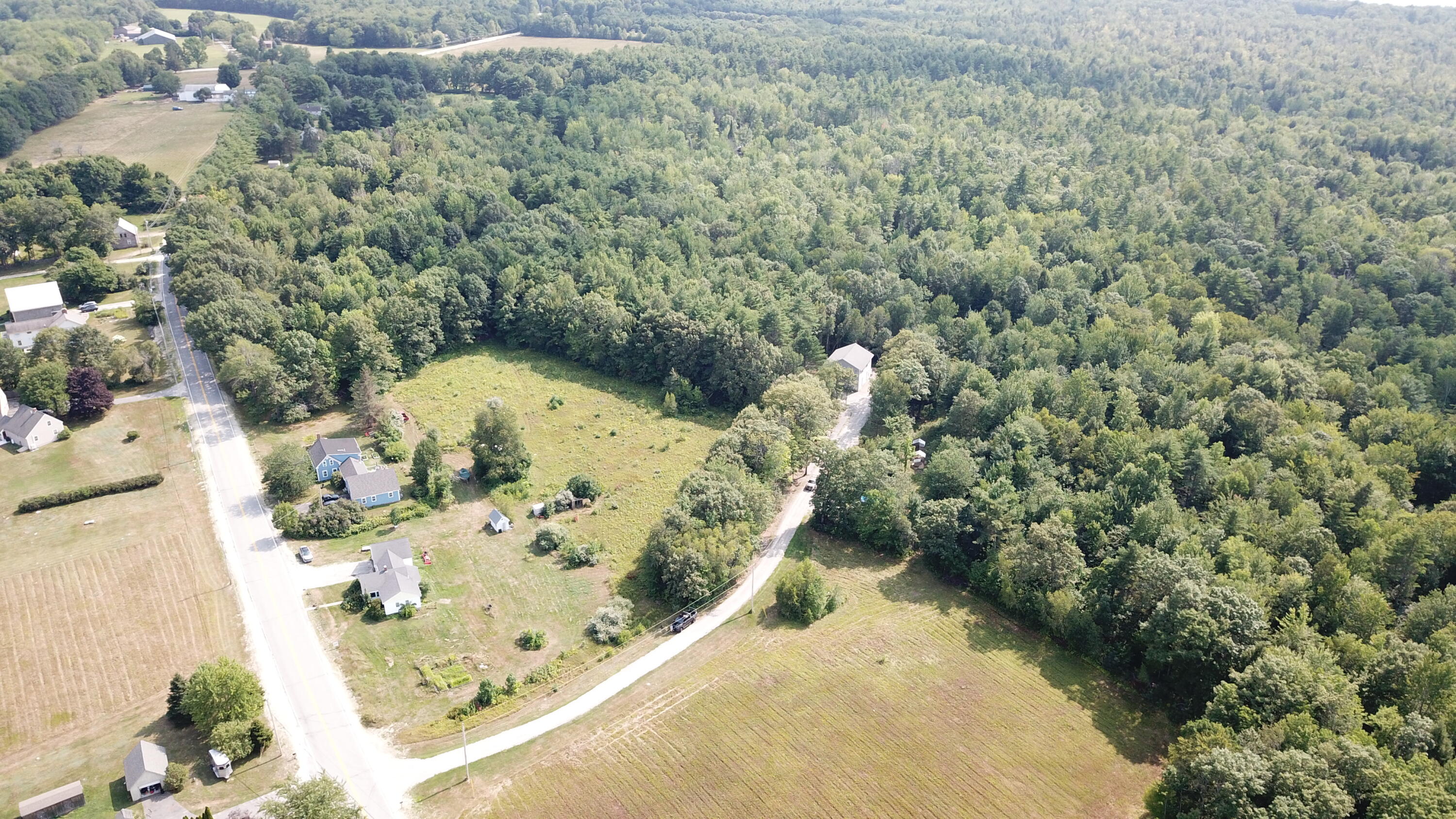 main property photo 40