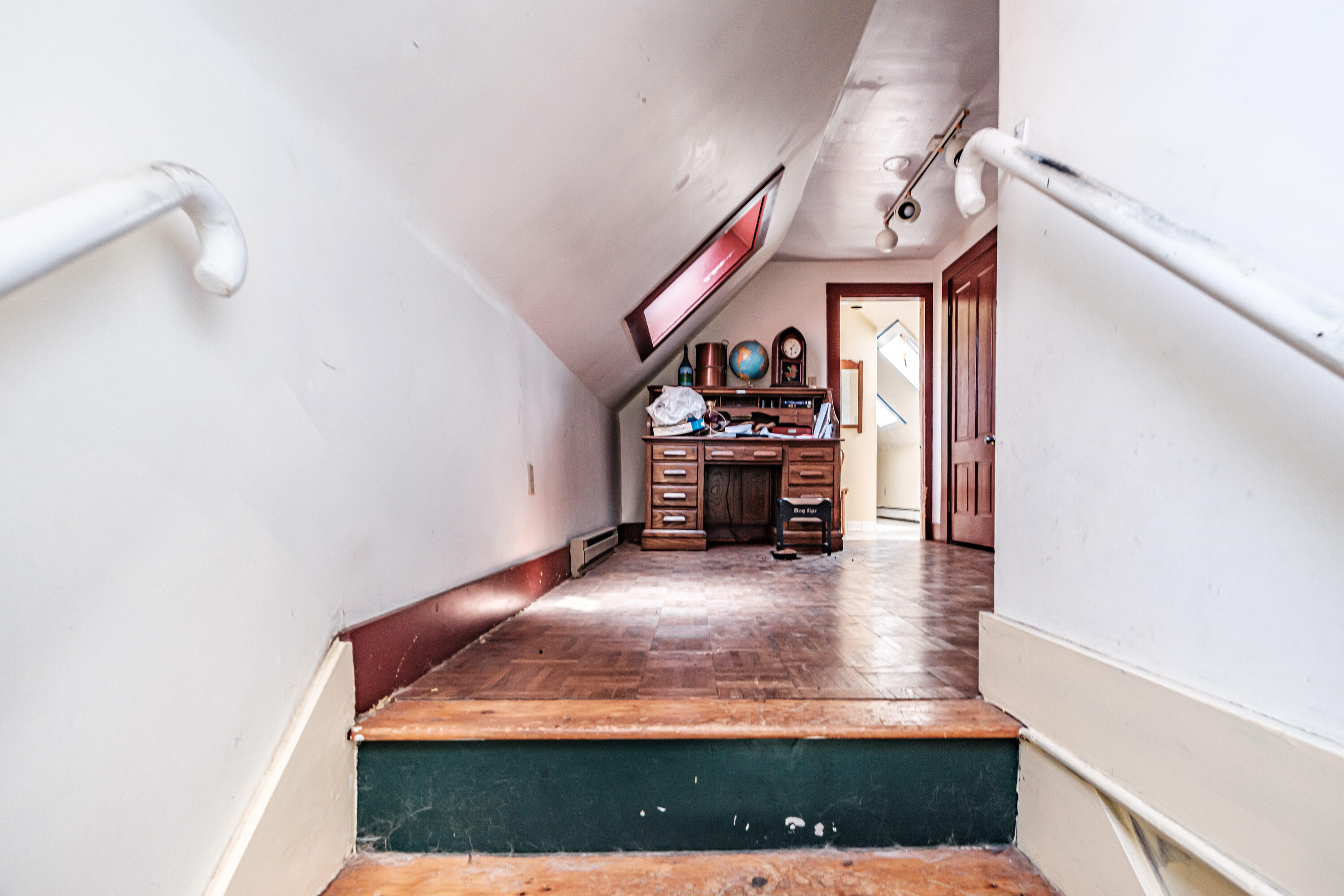 main property photo 25