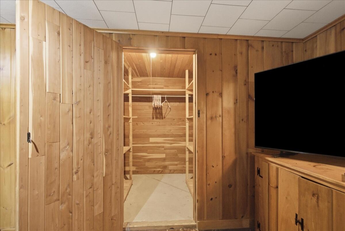 main property photo 60