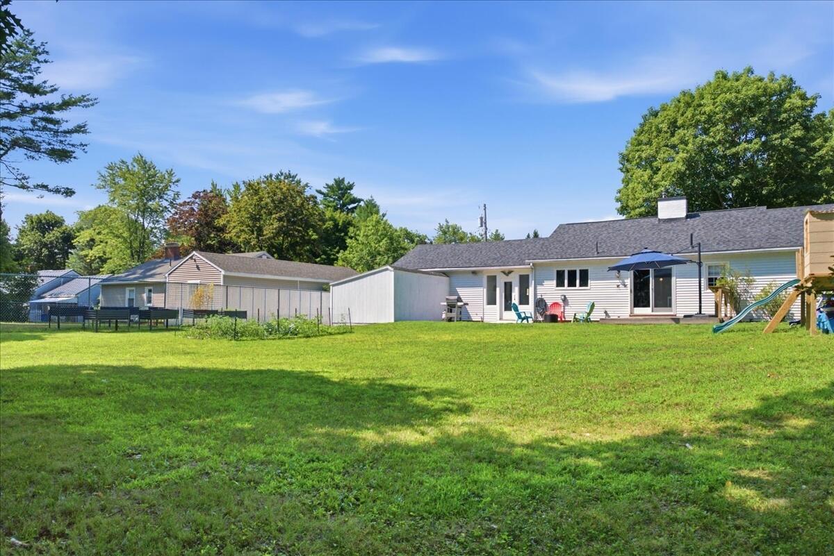 main property photo 74
