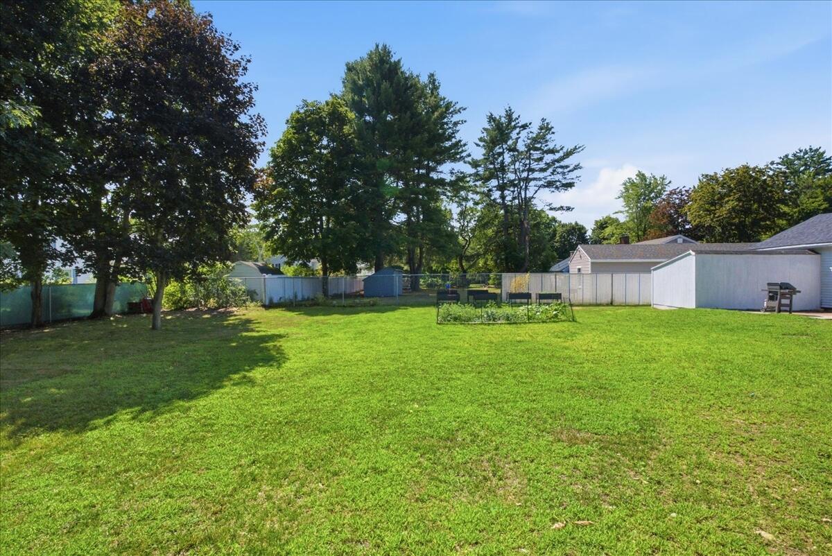 main property photo 75