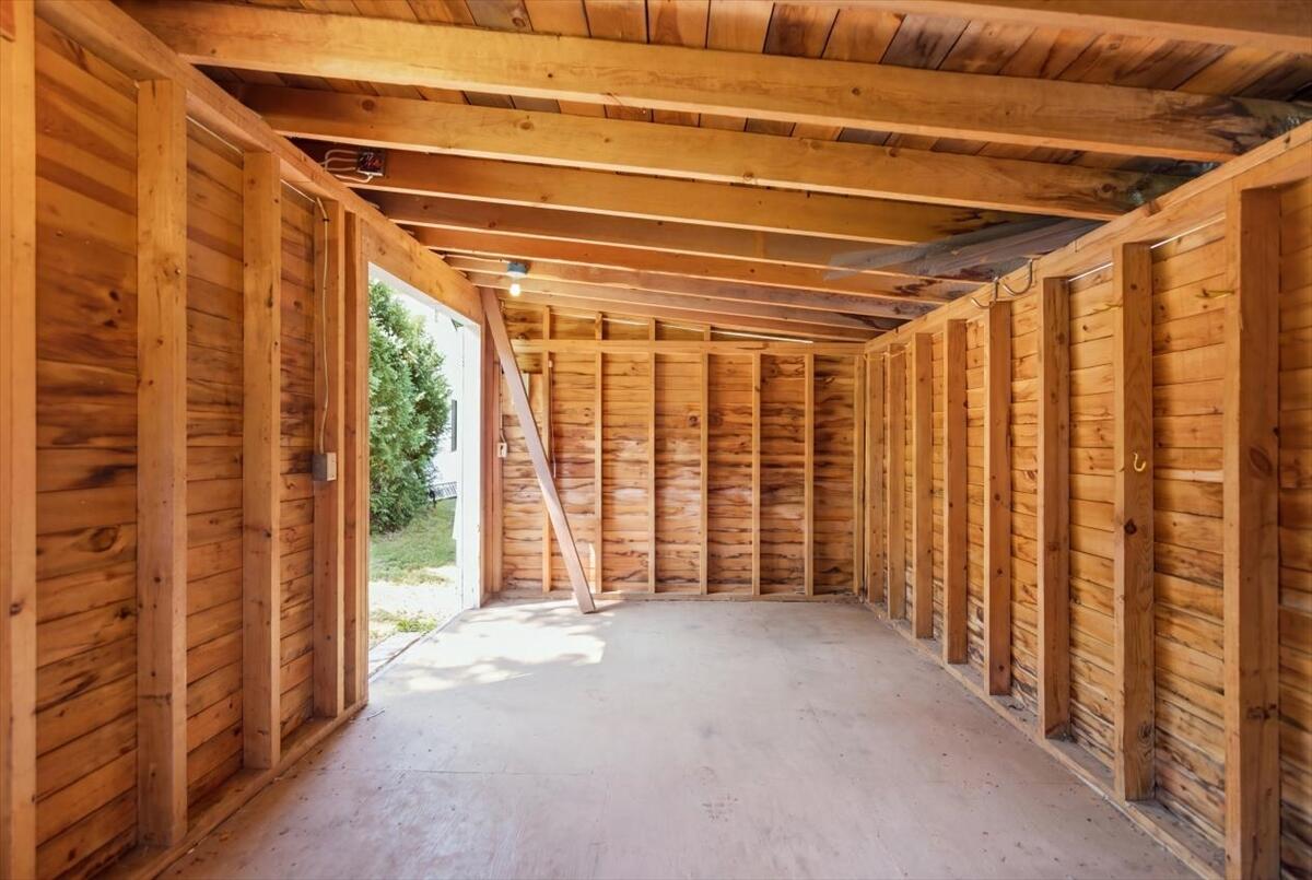 main property photo 98