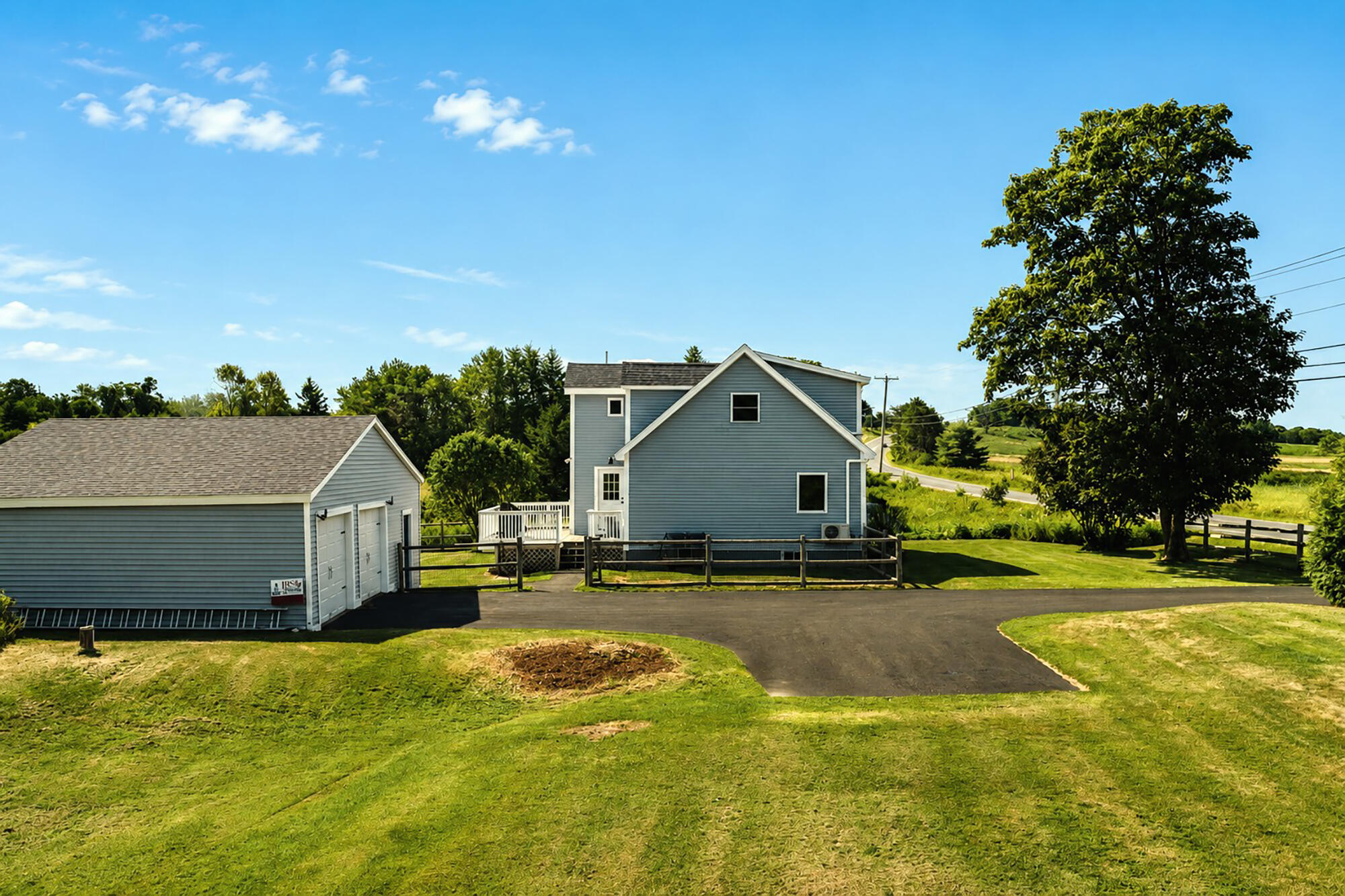 main property photo 32