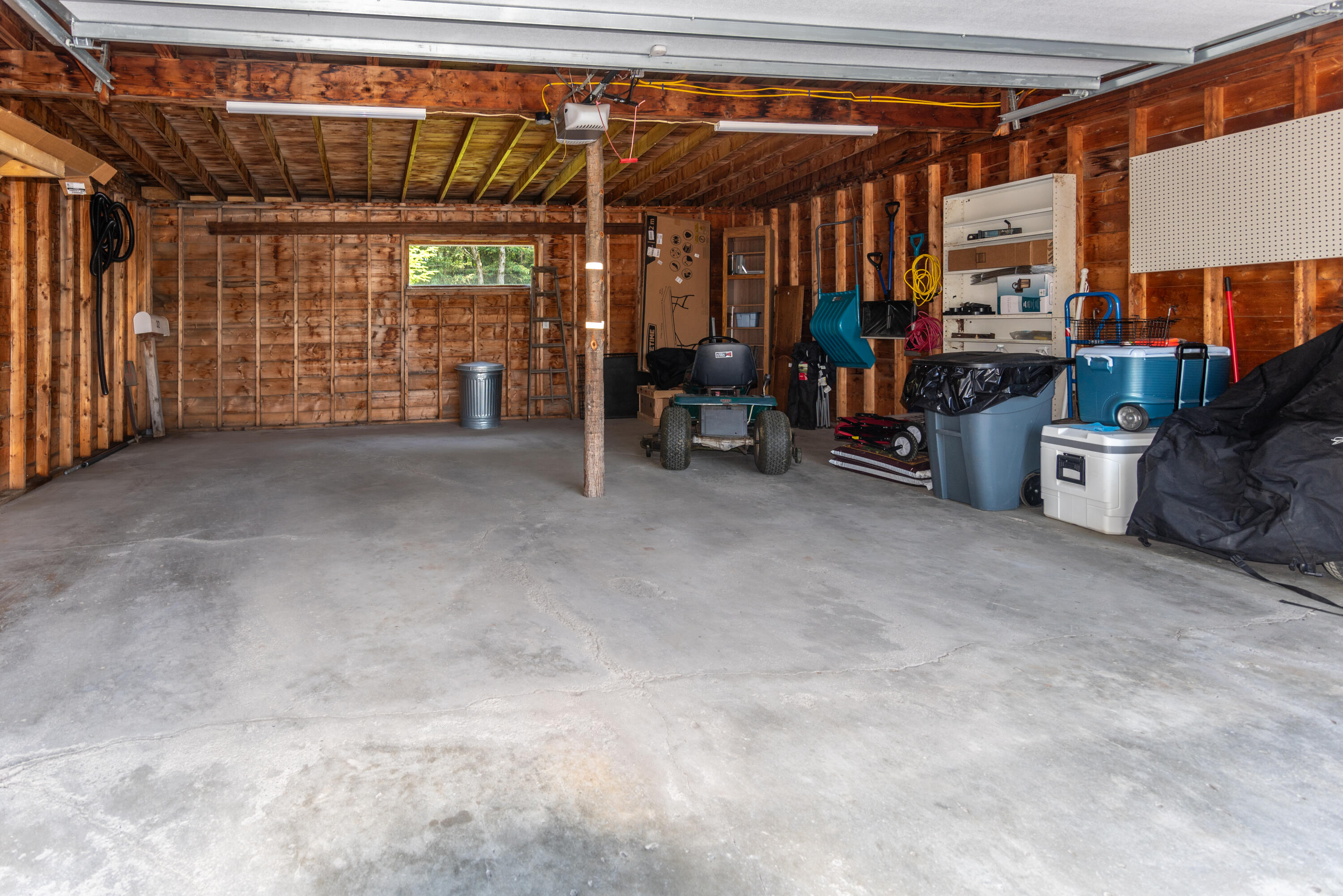 main property photo 77