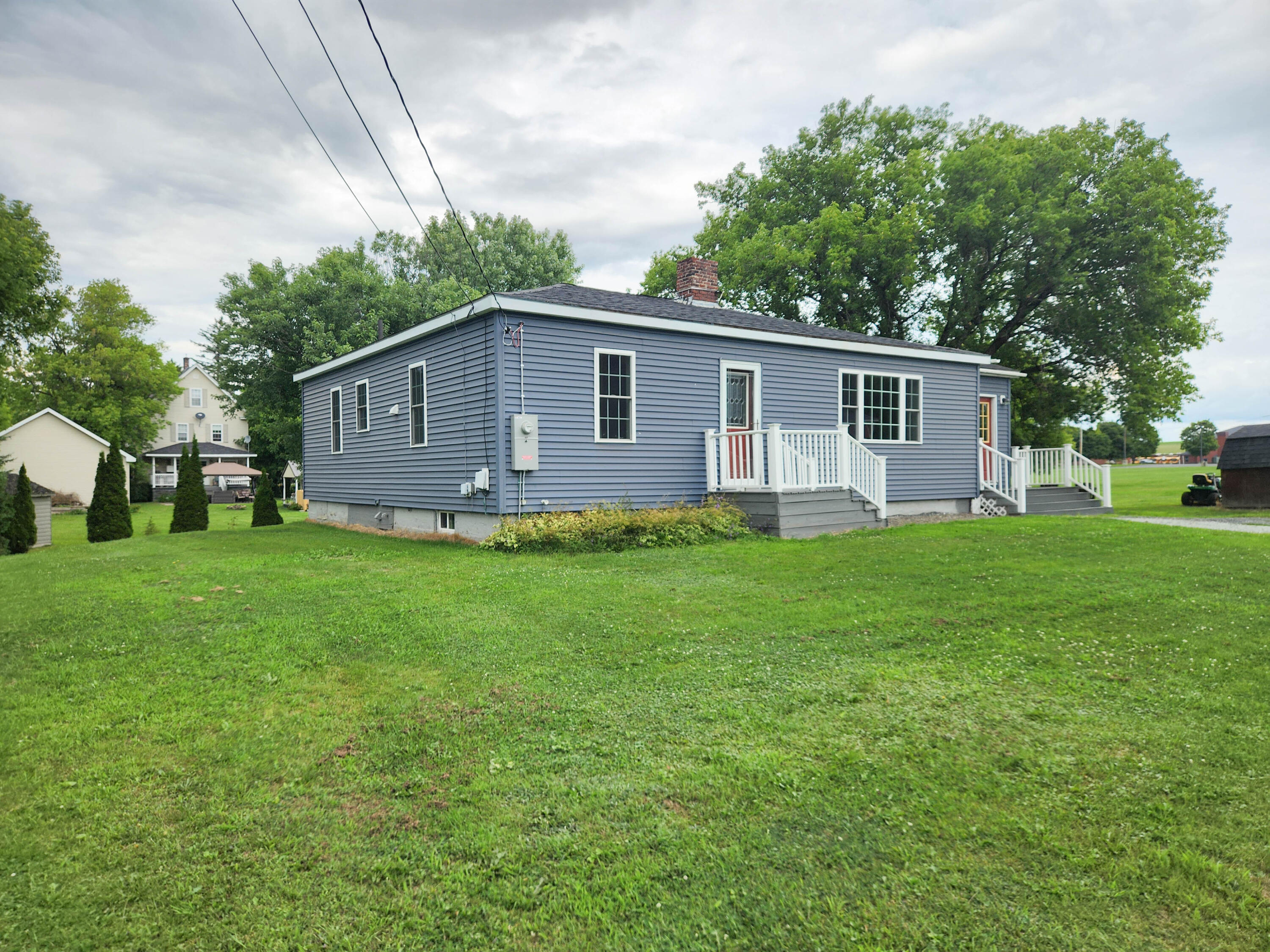 main property photo 29