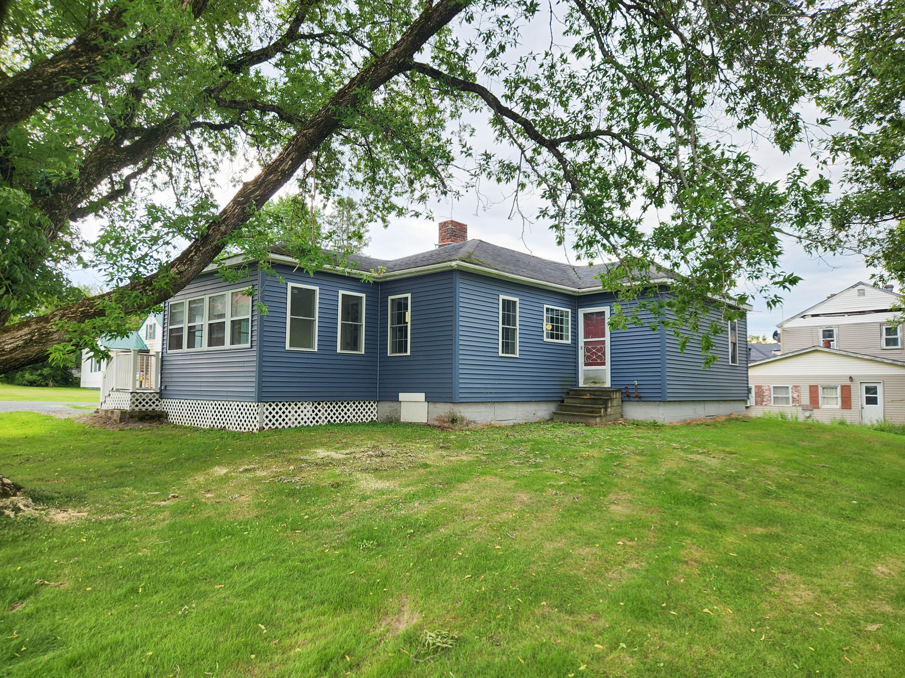 main property photo 31