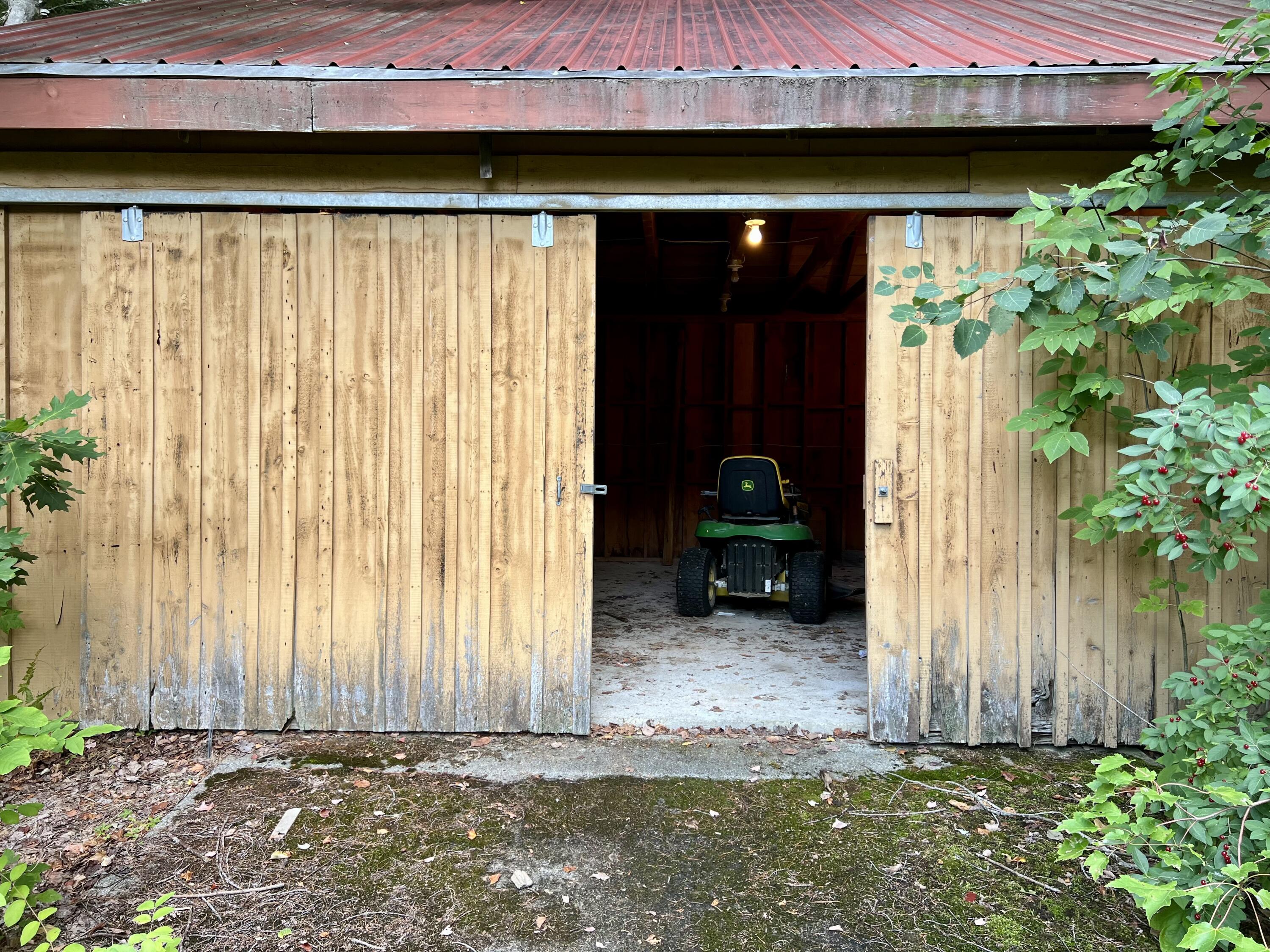 main property photo 14