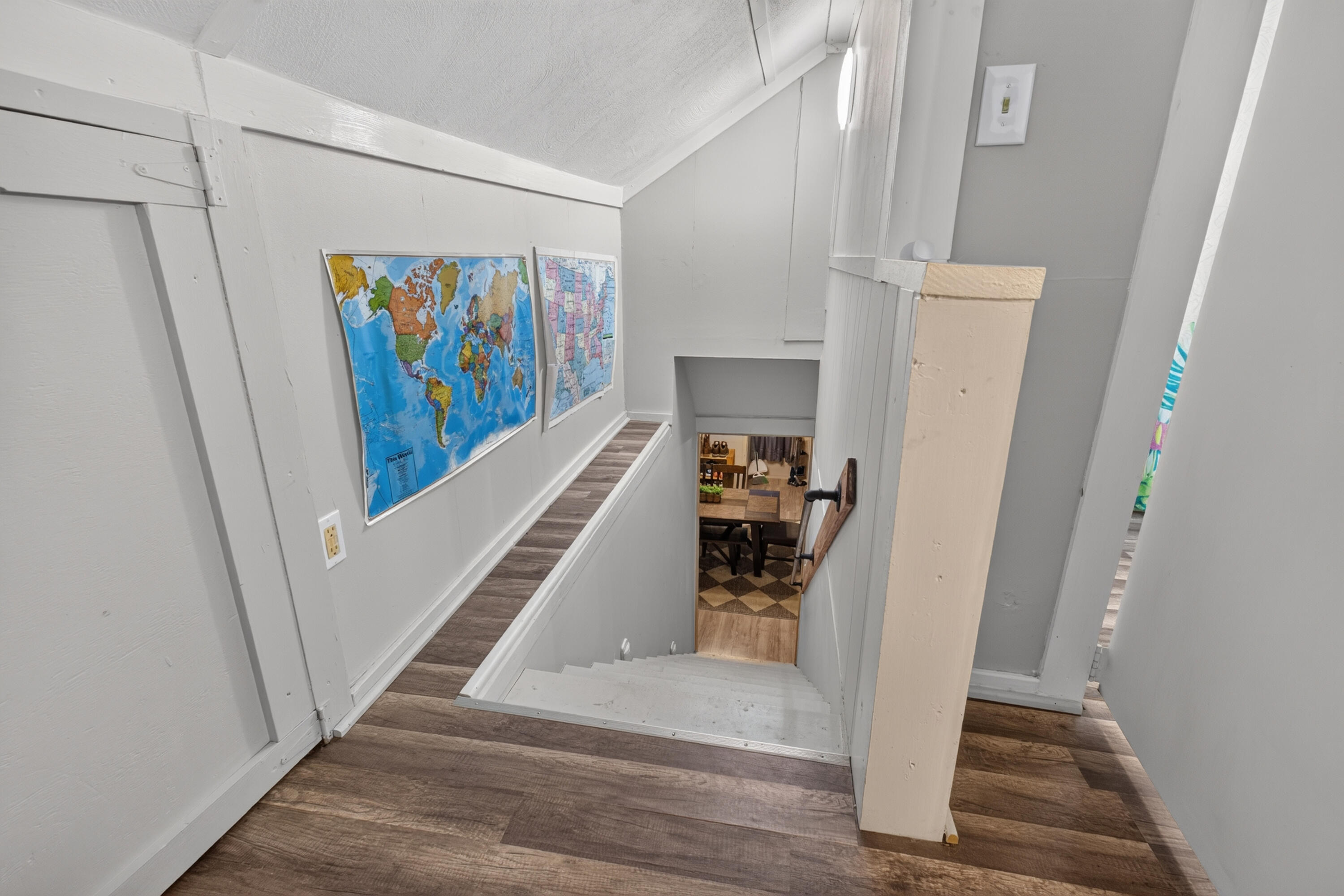 main property photo 28