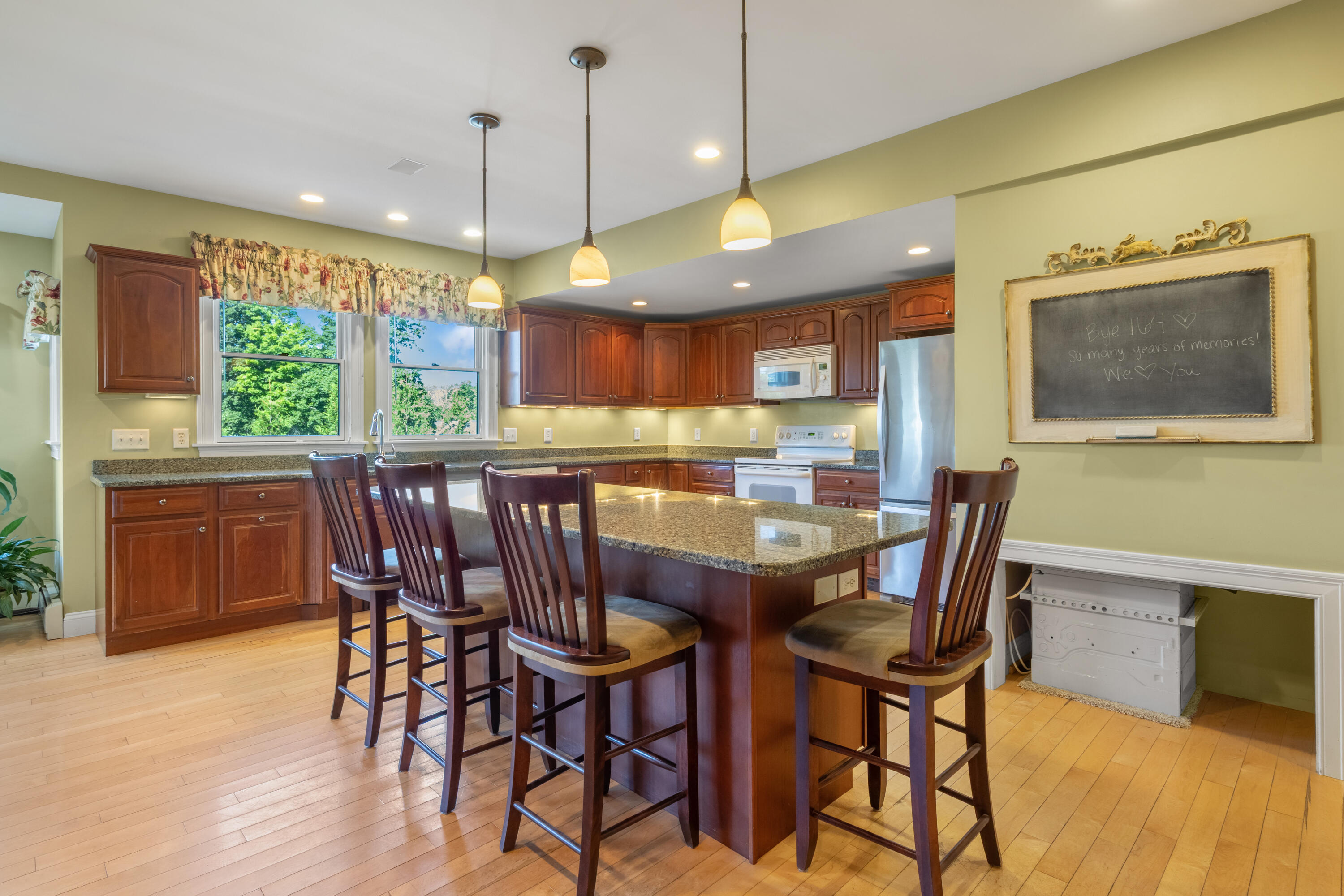 main property photo 14