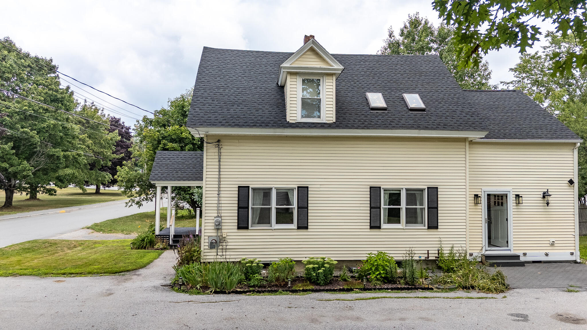 main property photo 61