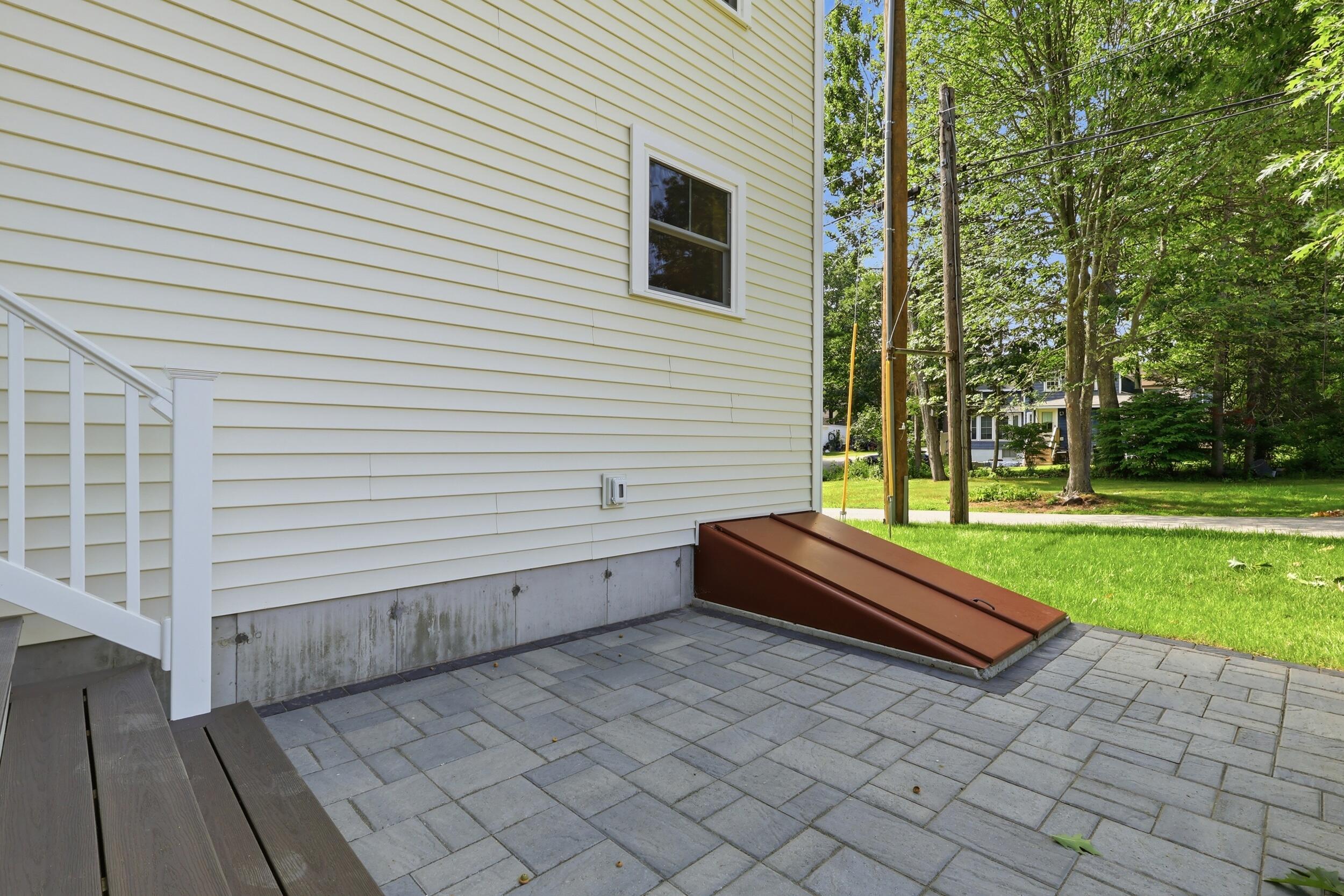 main property photo 43