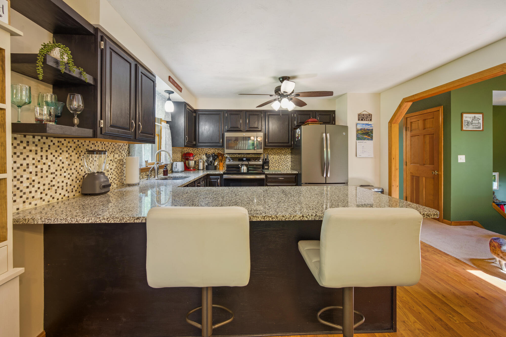 main property photo 15
