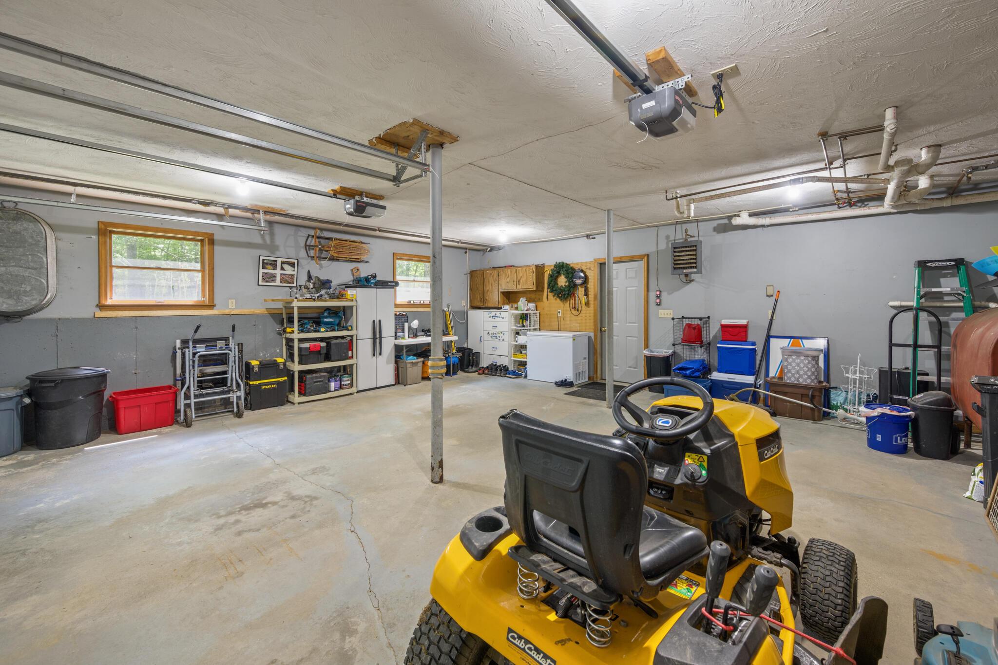 main property photo 41