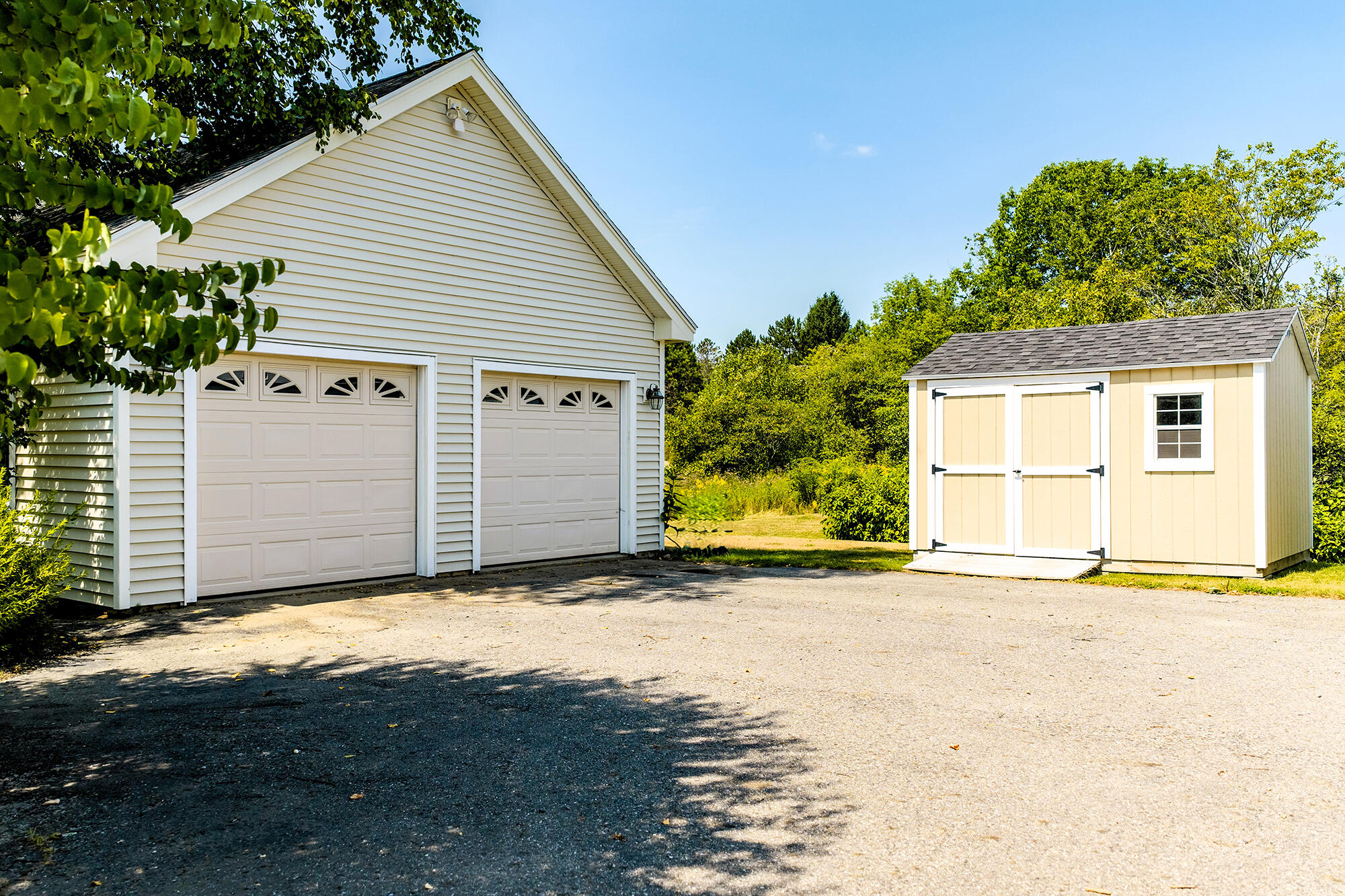main property photo 51