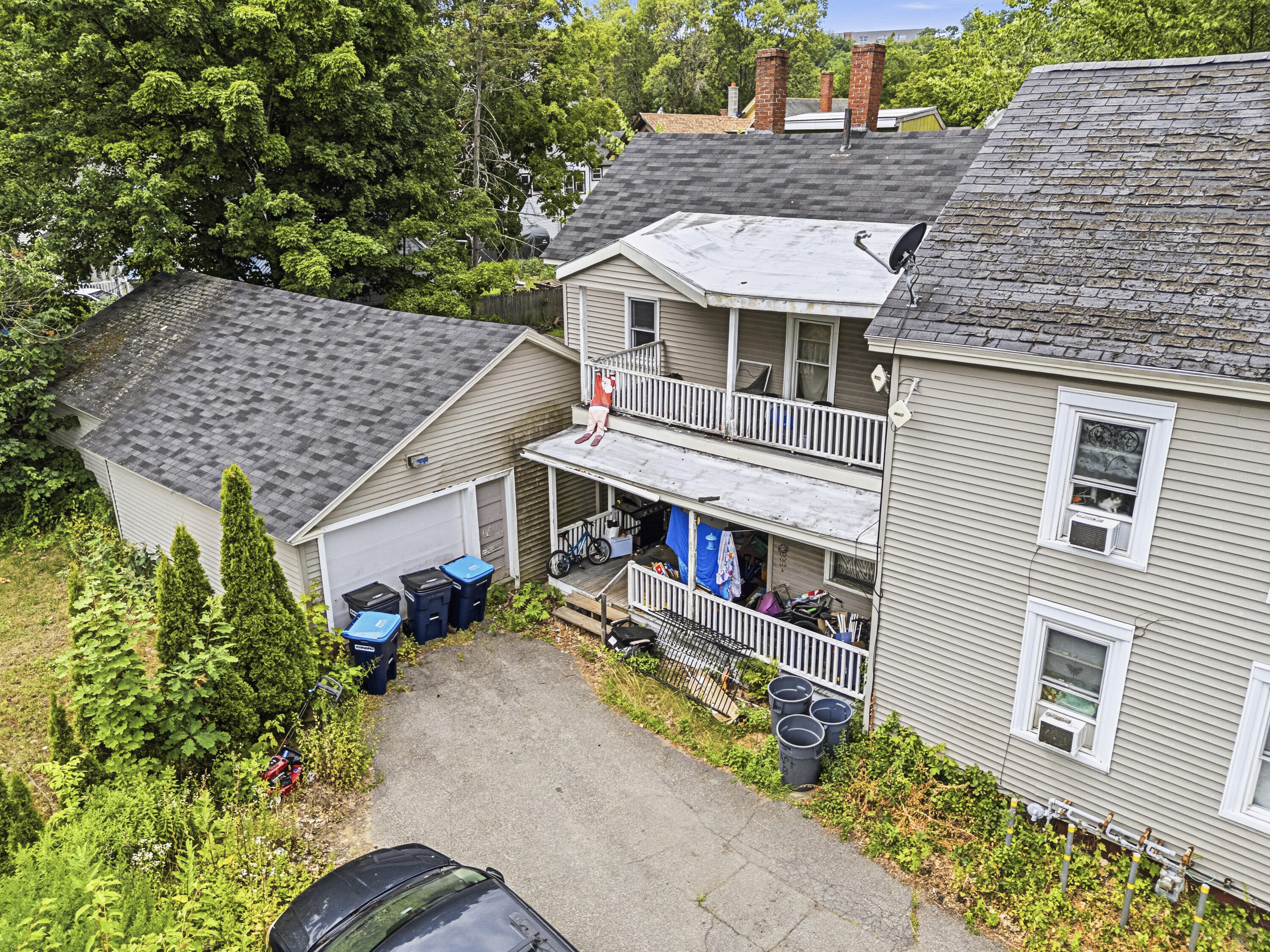 main property photo 40