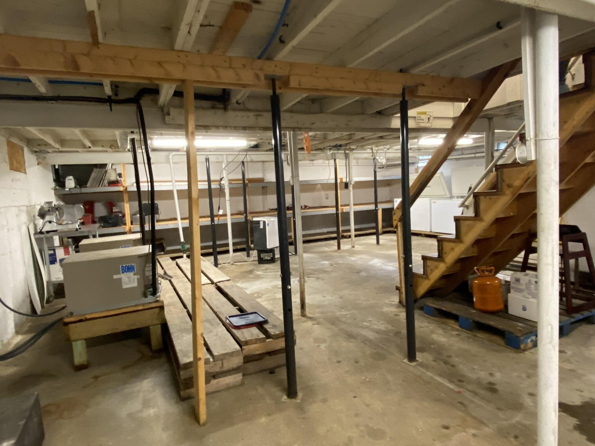main property photo 38