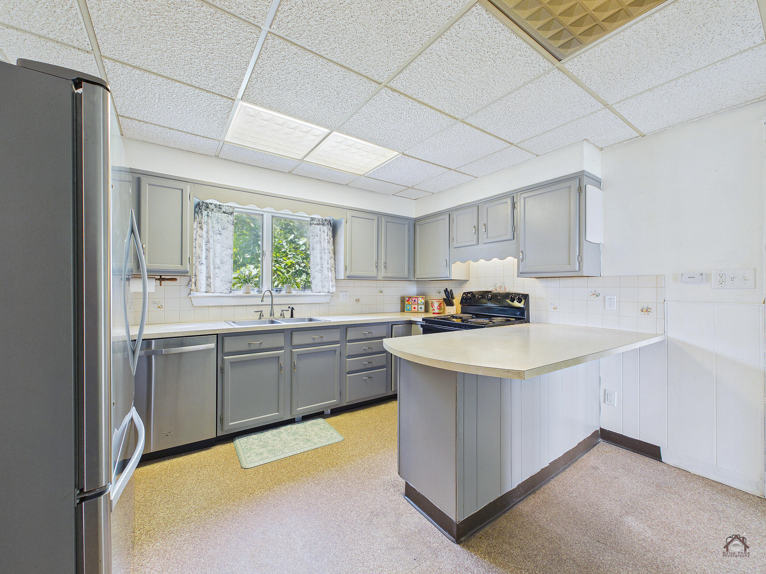 main property photo 12