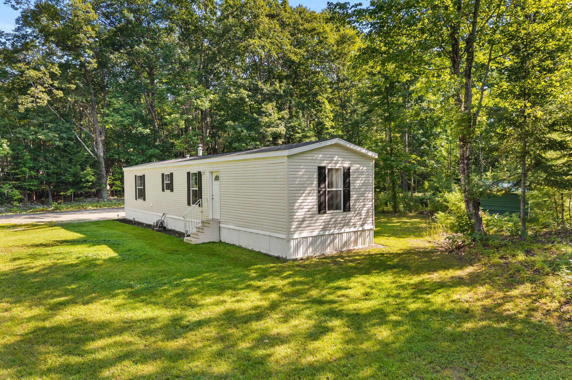 main property photo 25
