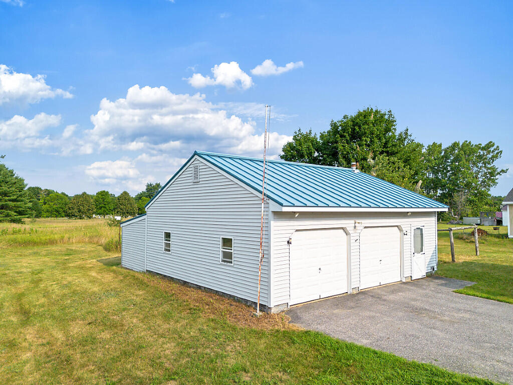 main property photo 9