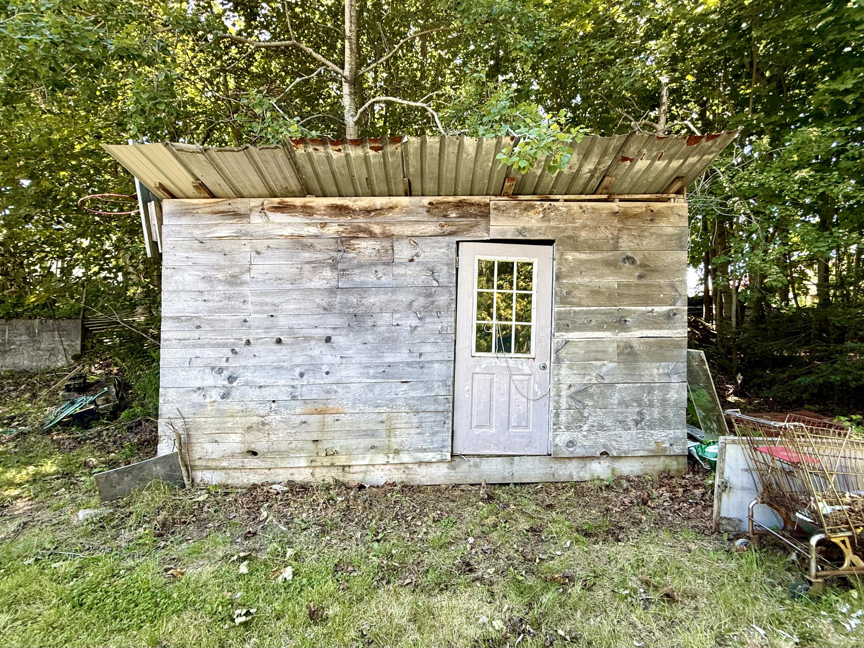main property photo 9