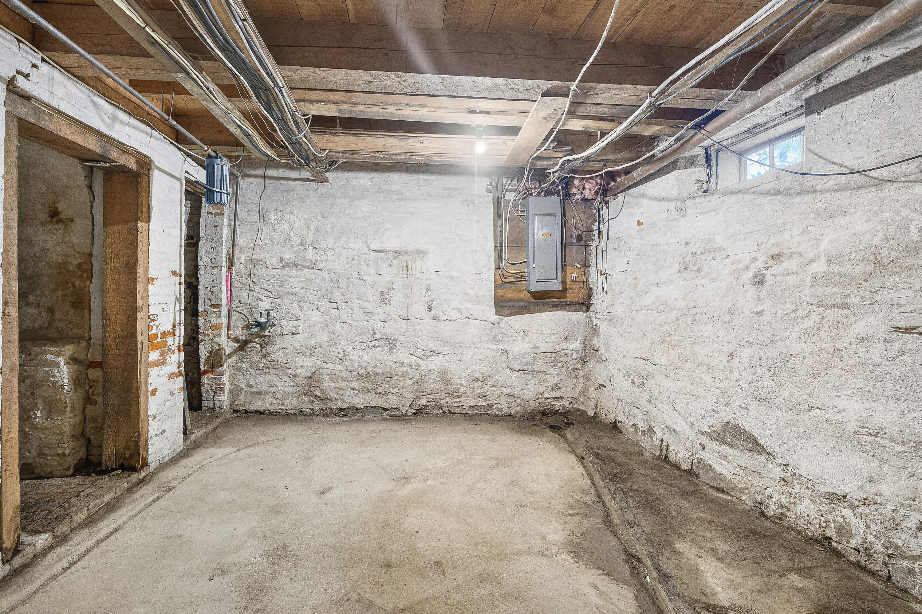 main property photo 50