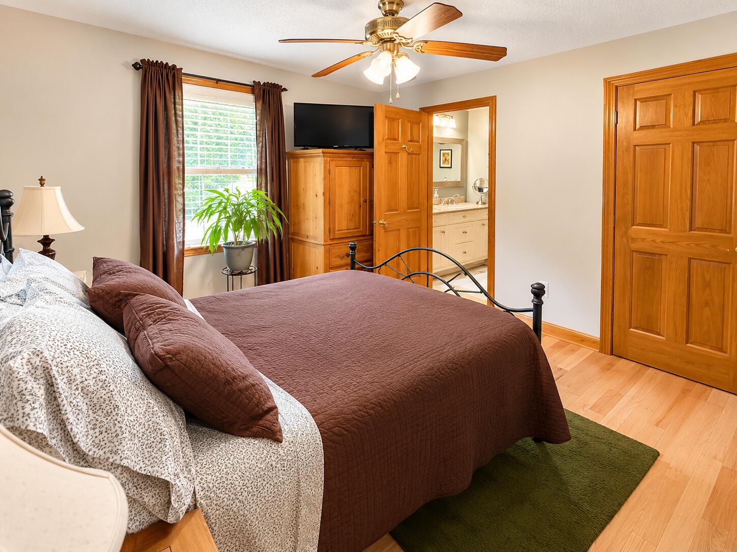 main property photo 12