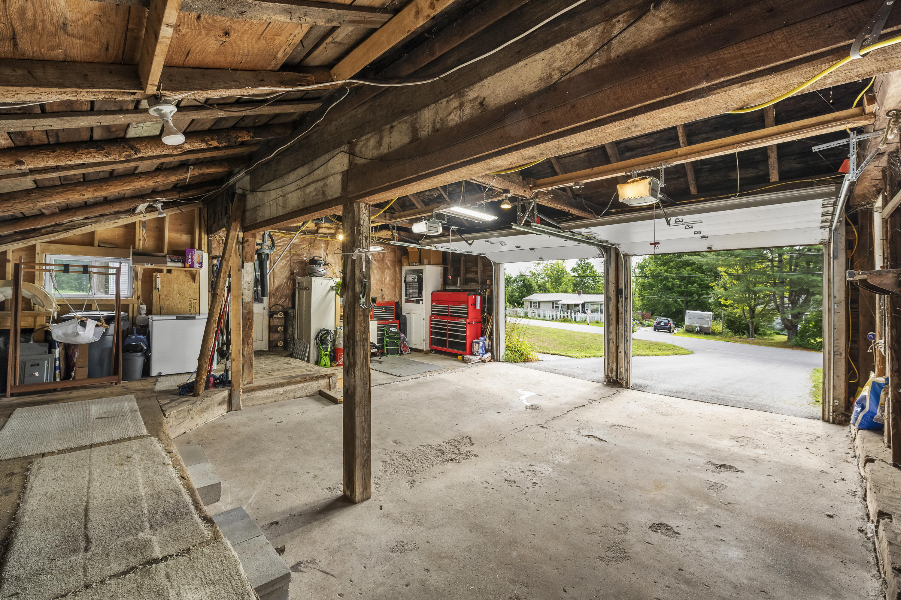 main property photo 40