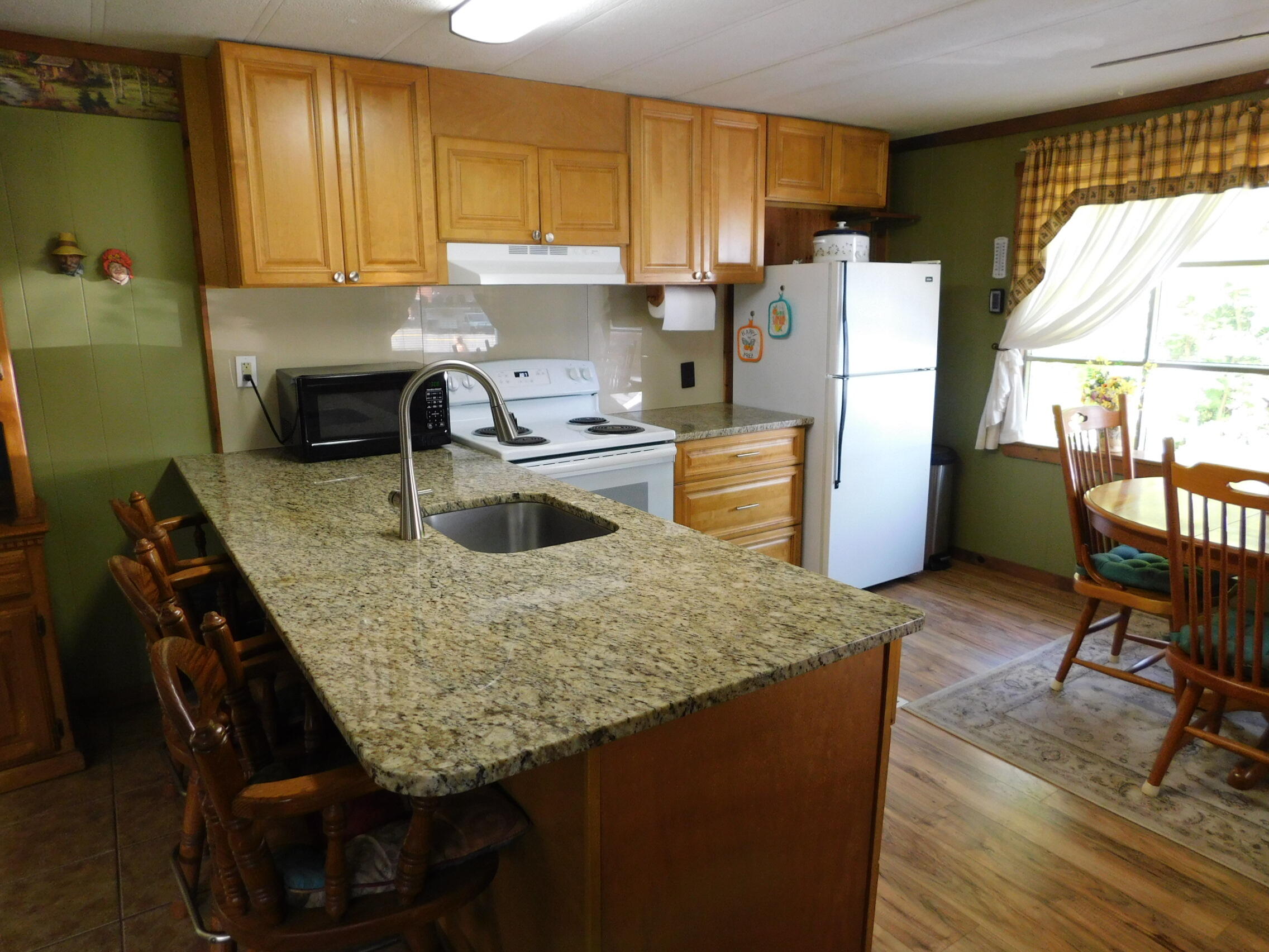 main property photo 15