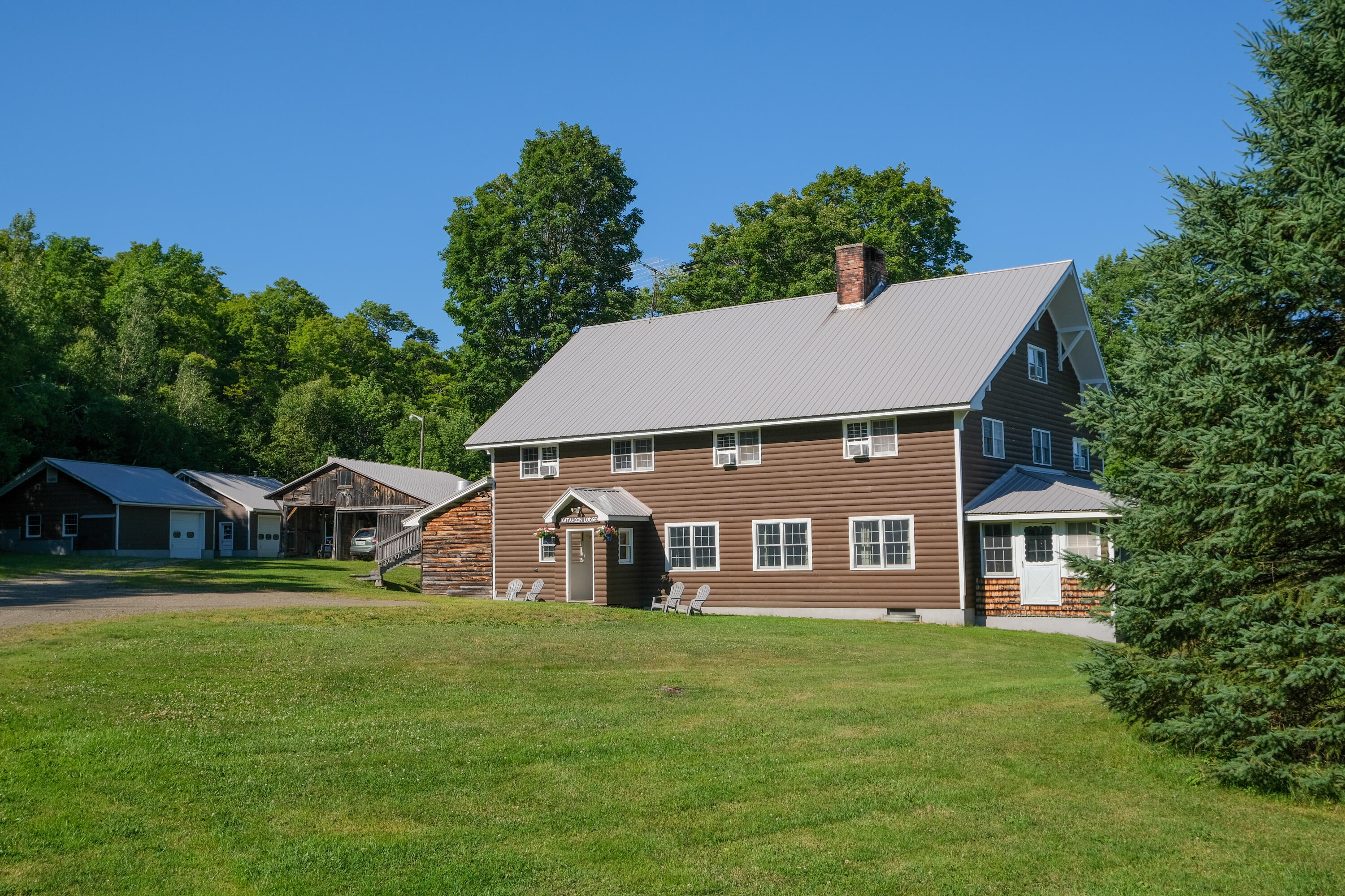 main property photo 7