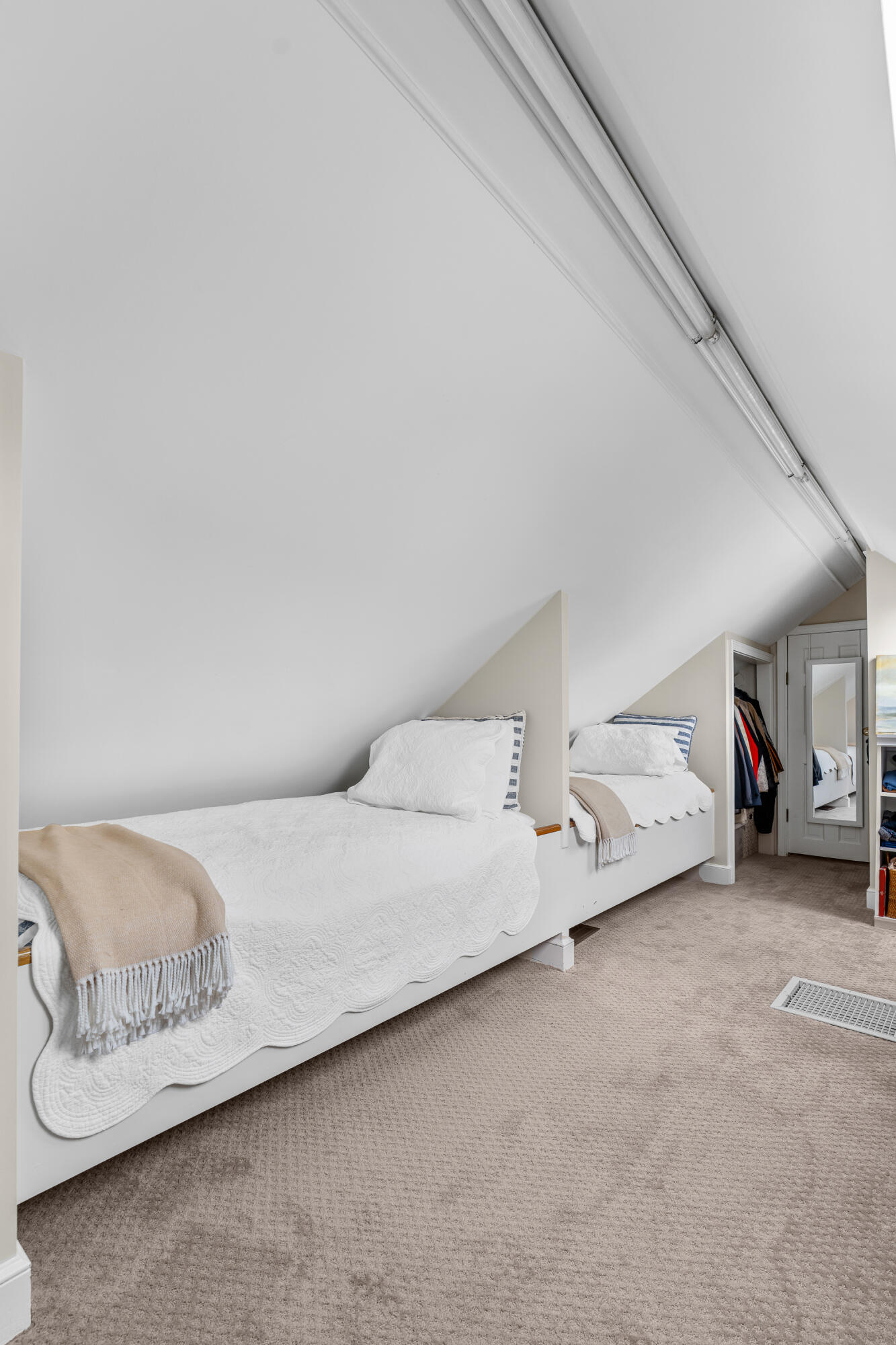 main property photo 99