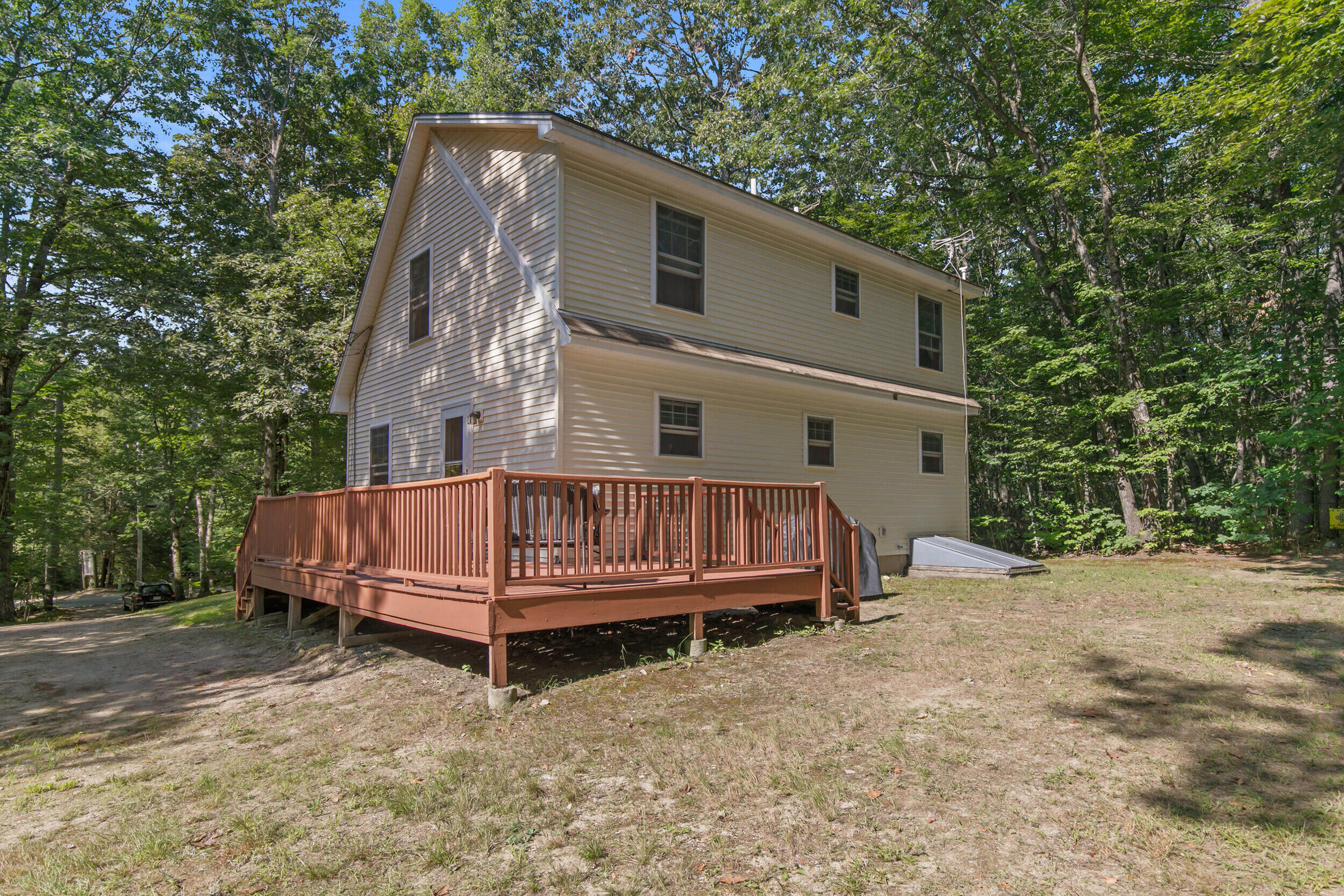main property photo 27