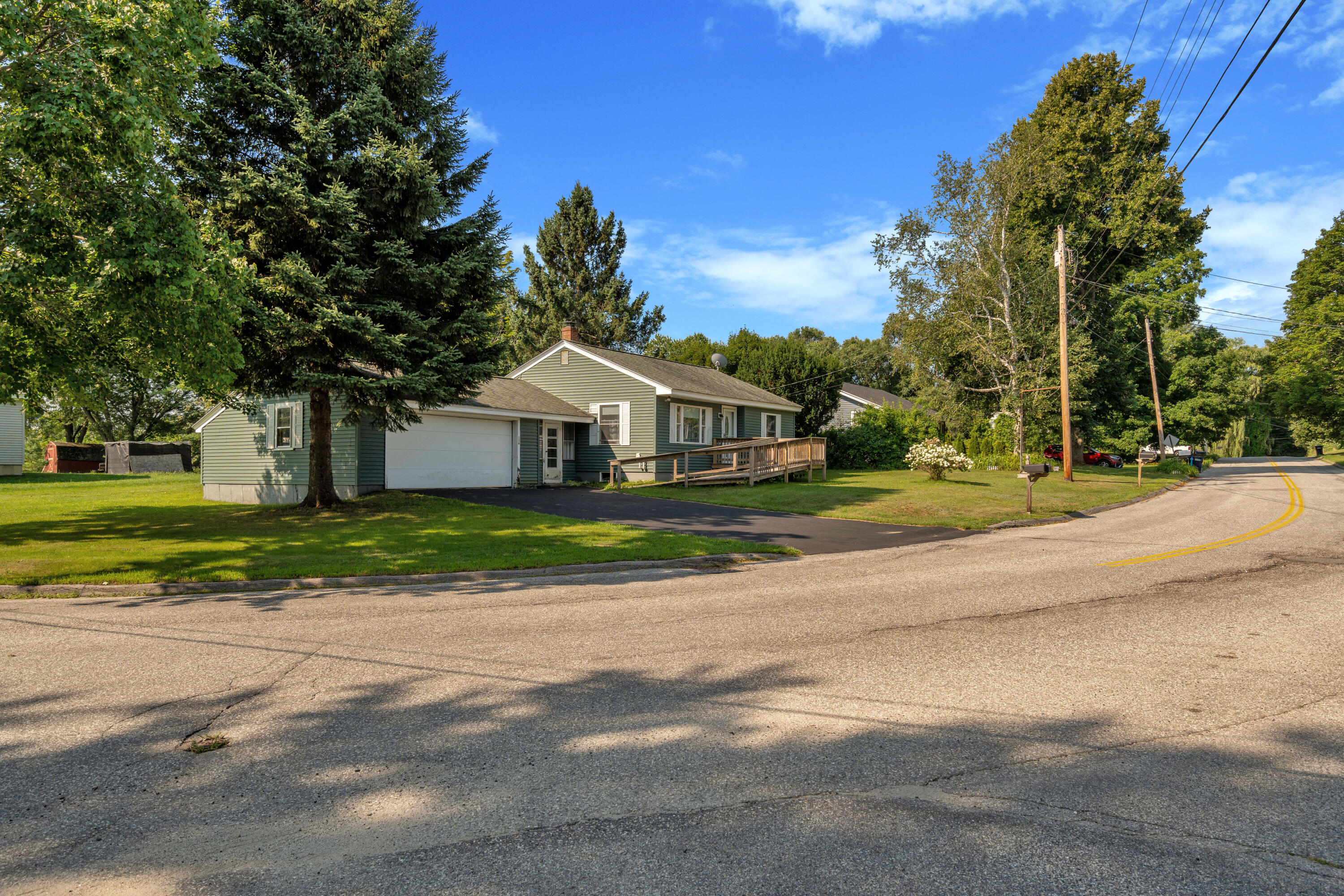 main property photo 12