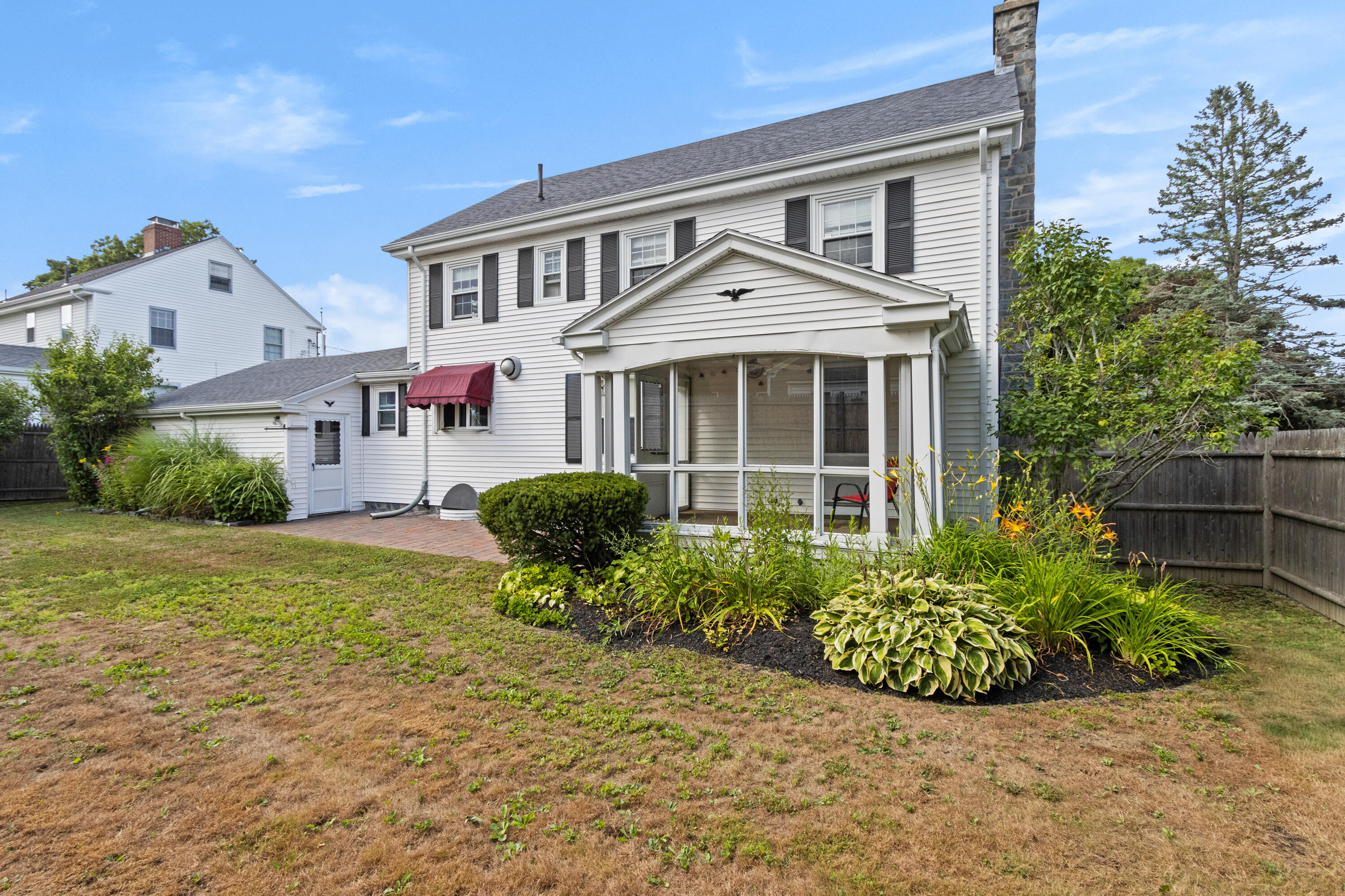 main property photo 40