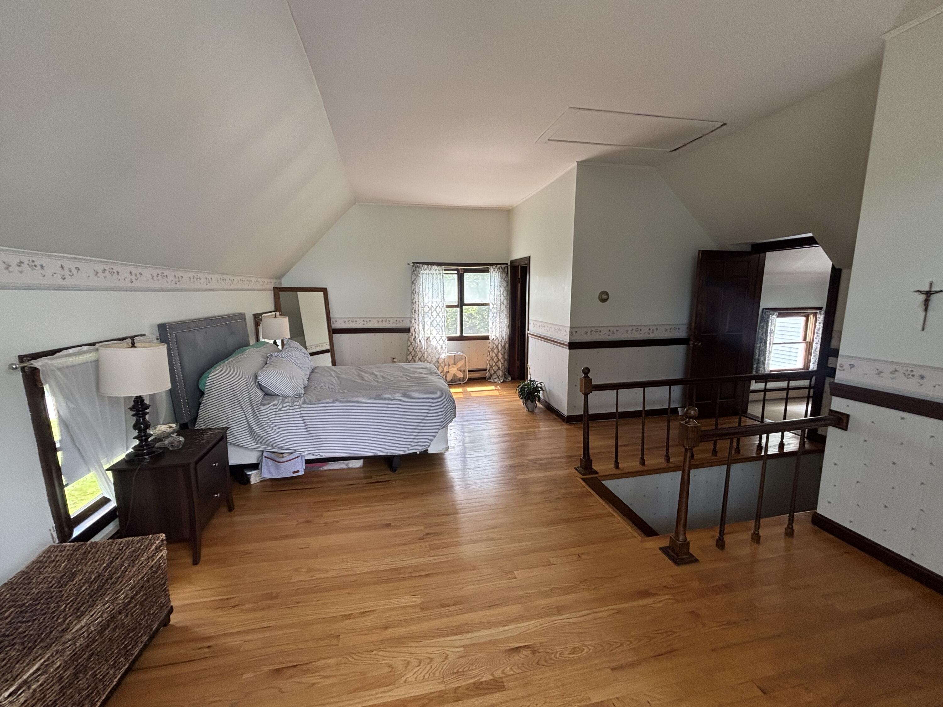 main property photo 32
